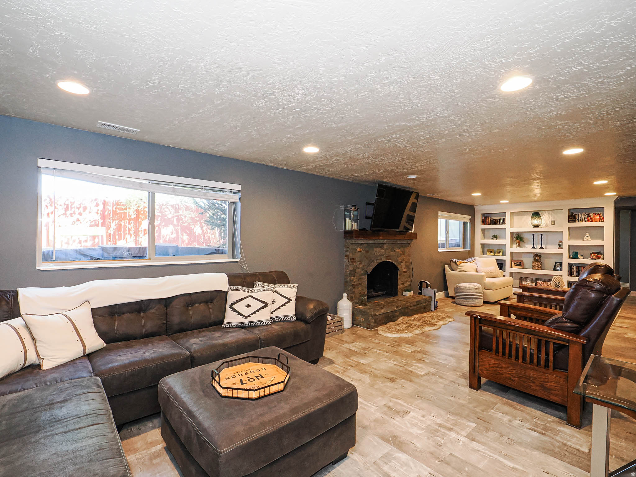 RIVIERA HEIGHTS - Residential