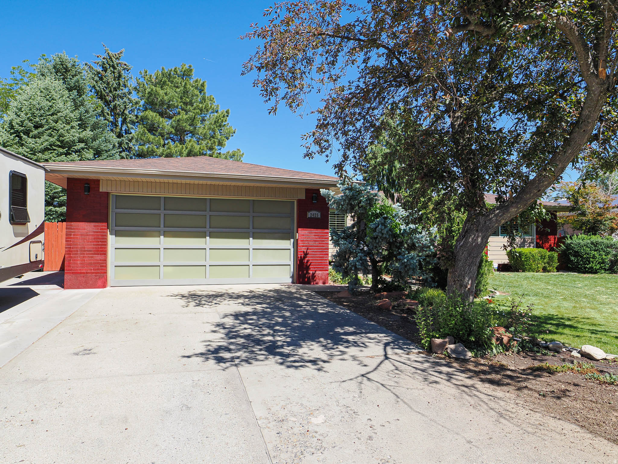RIVIERA HEIGHTS - Residential