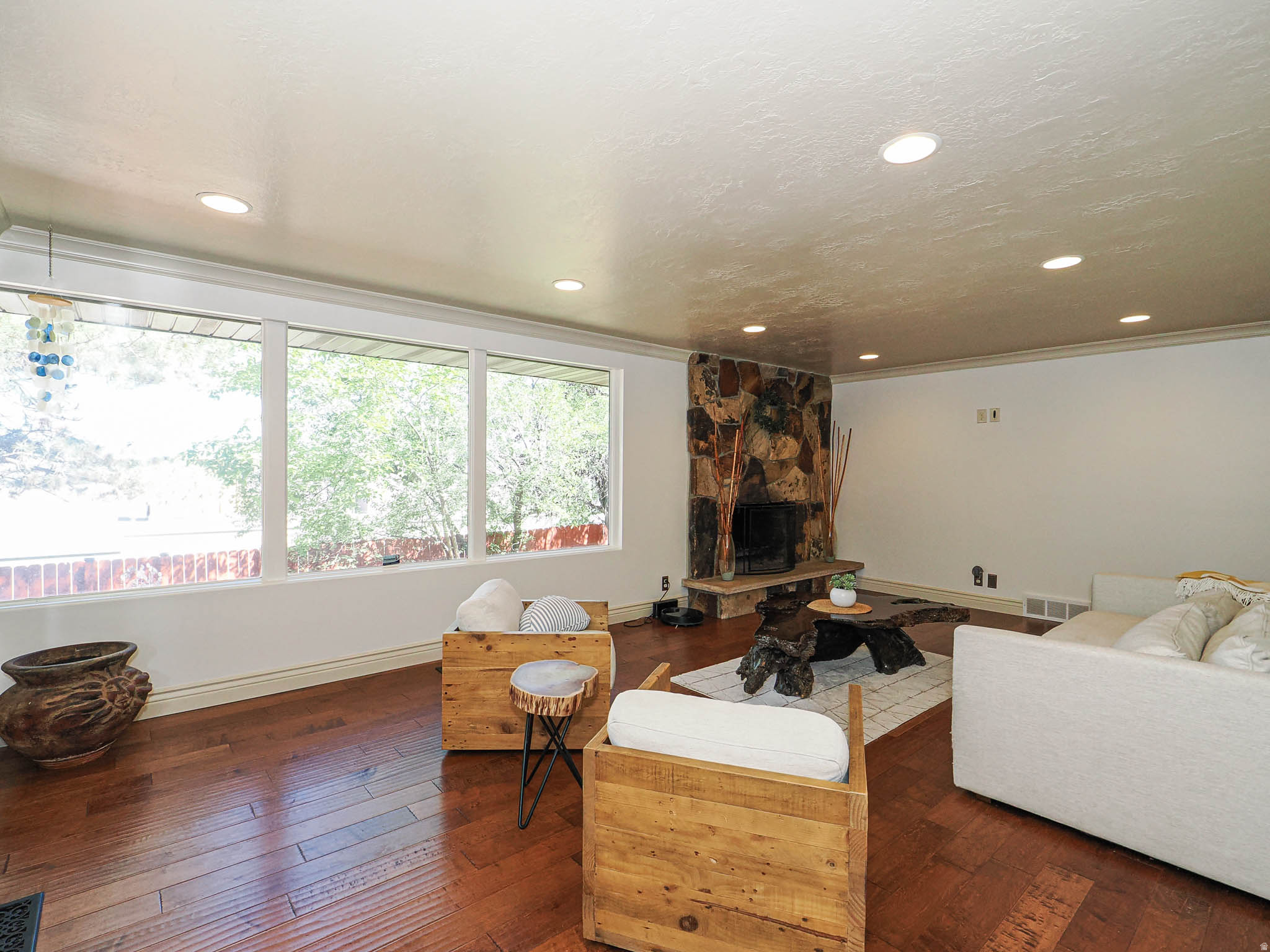 RIVIERA HEIGHTS - Residential