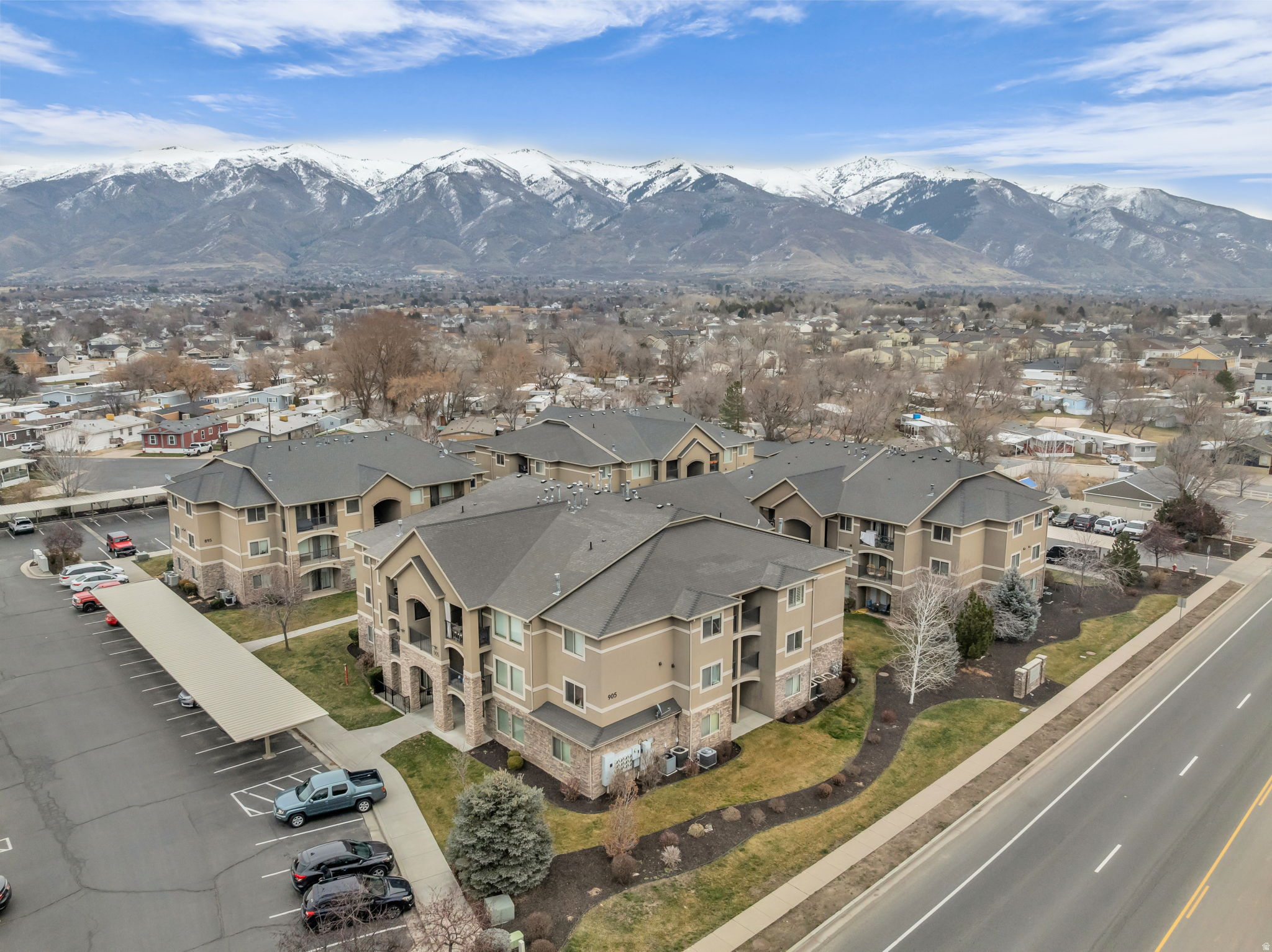 CREEKSIDE VILLAGE - Residential