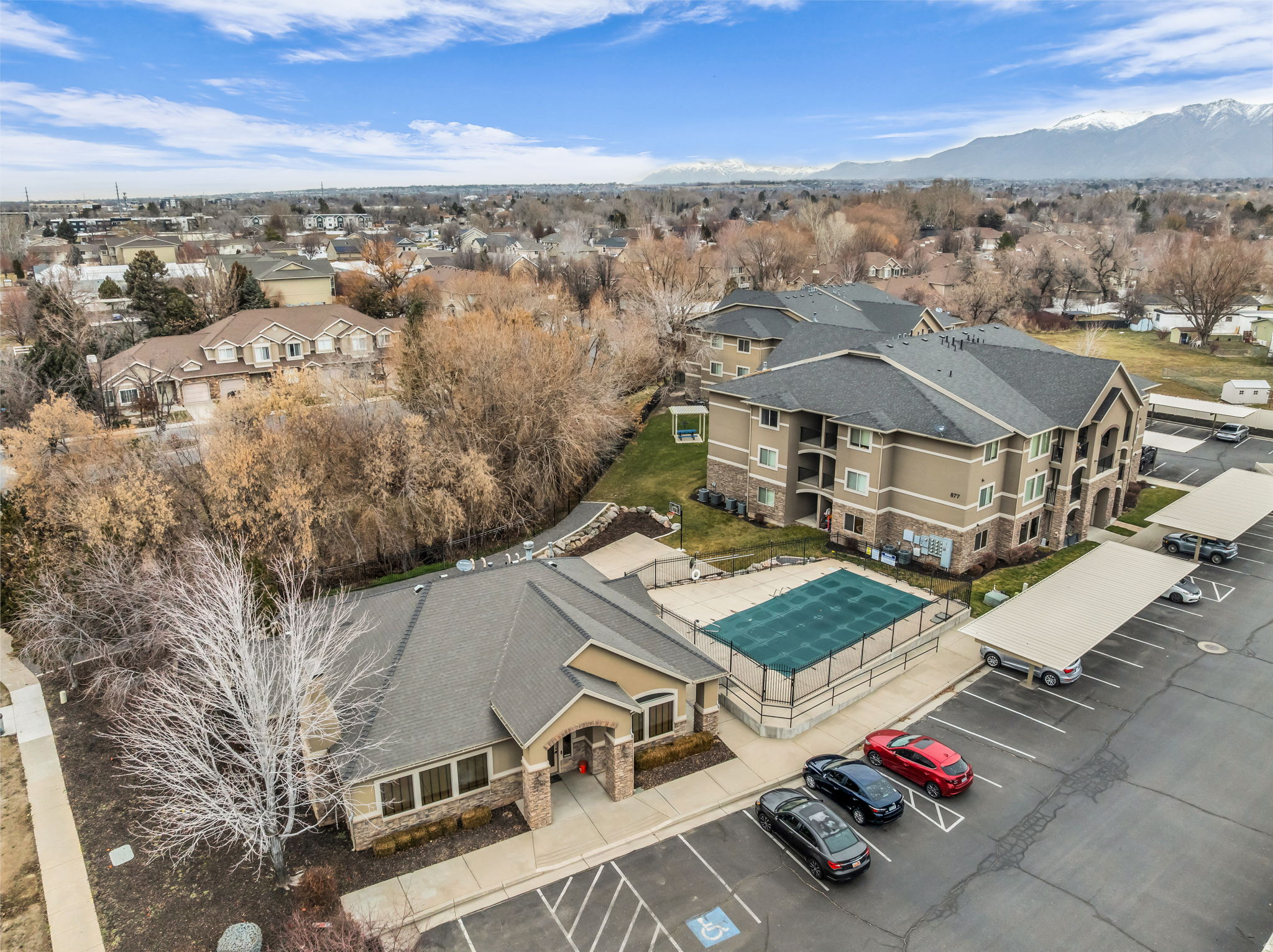 CREEKSIDE VILLAGE - Residential