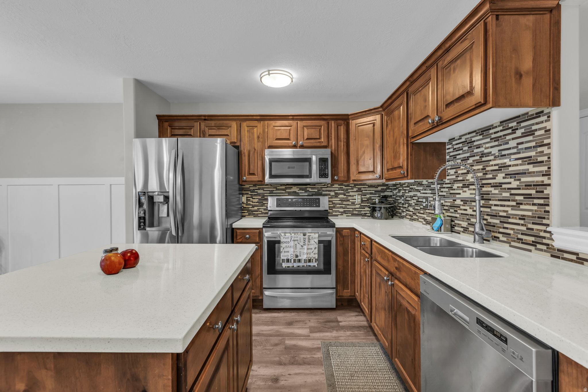 CREEKSIDE VILLAGE - Residential