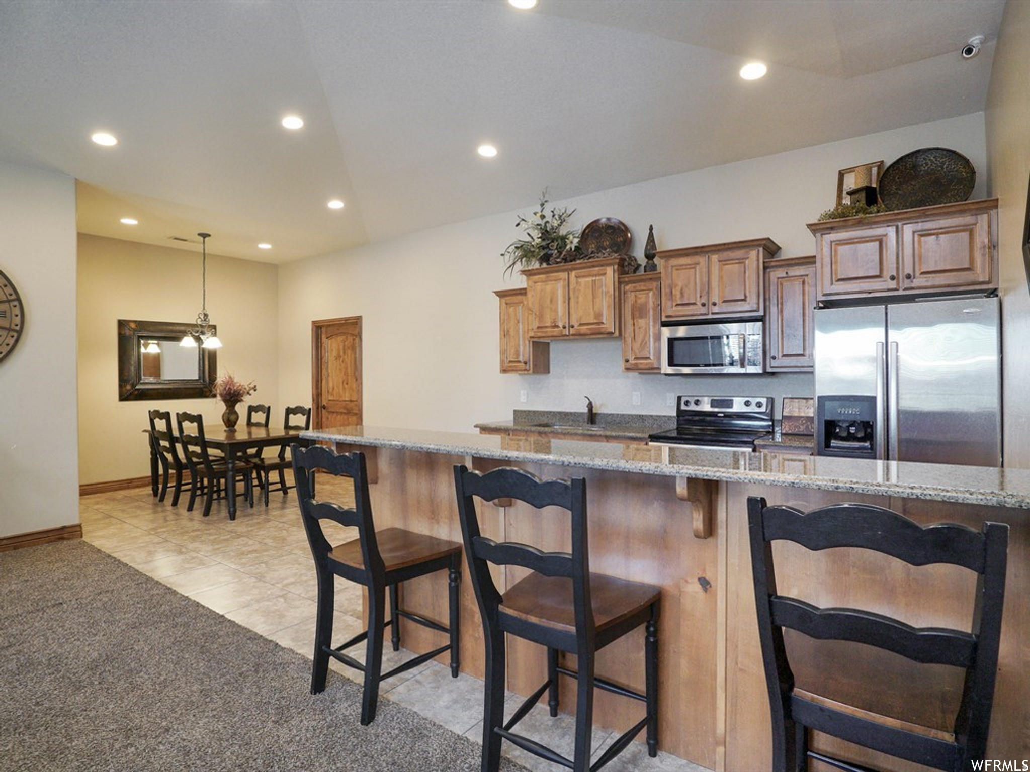 CREEKSIDE VILLAGE - Residential