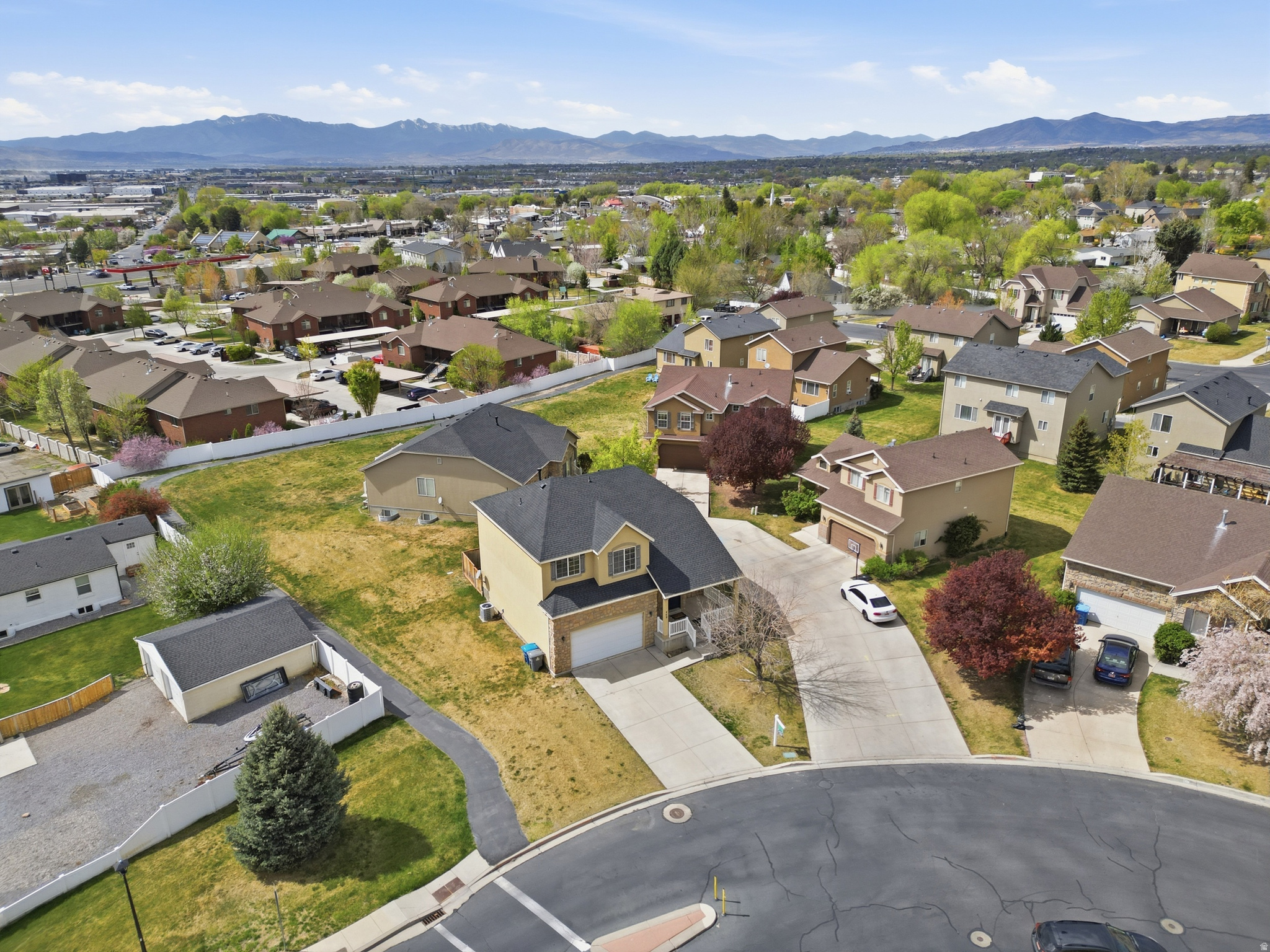APPLE GROVE - Residential