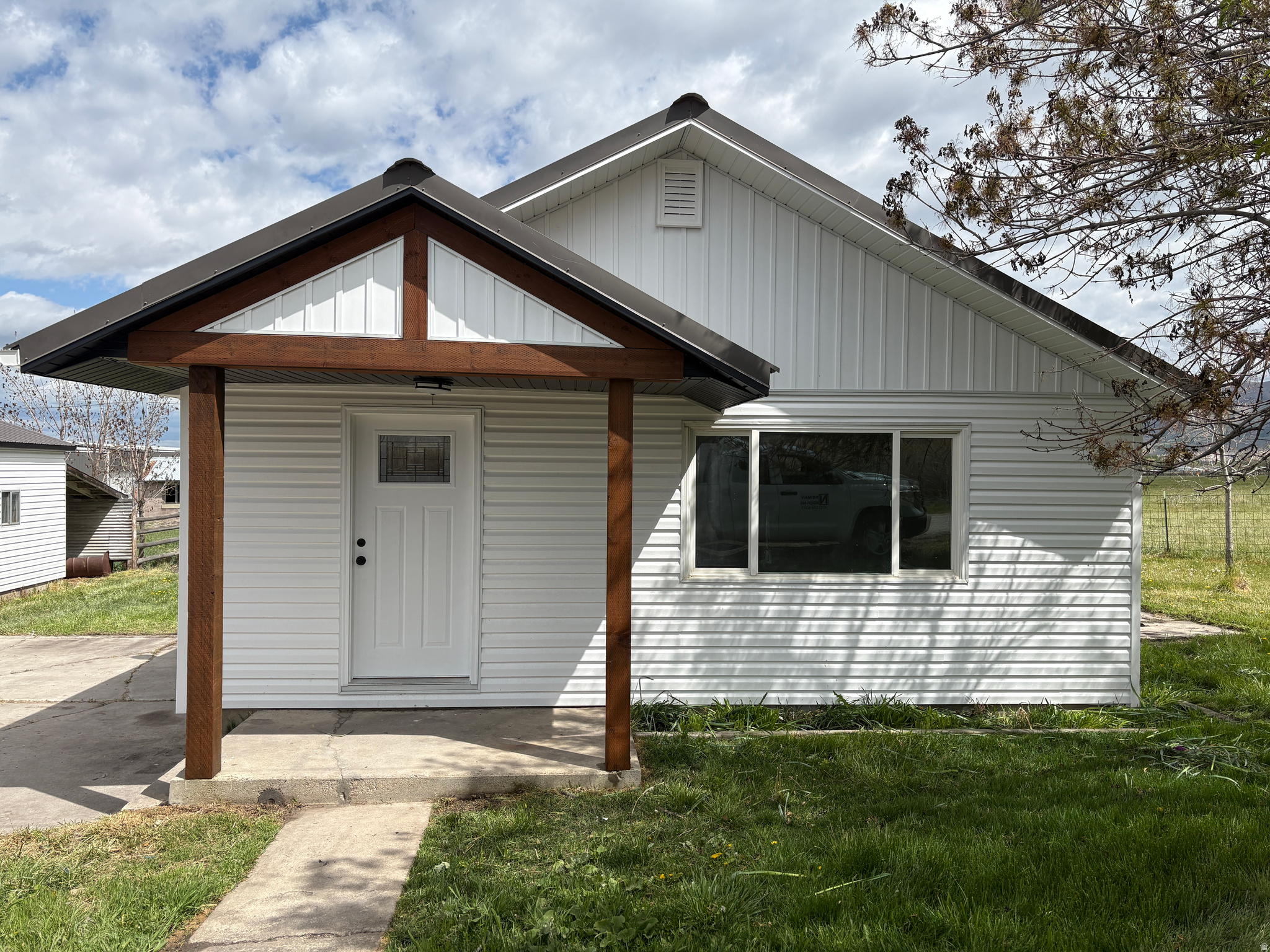 Country living in secluded Perry location. Minutes from shopping and restaurants. Total remodel includes exterior, LVP flooring, granite counters, tile back-splash, cabinets, doors, trim, plumbing/light fixtures, electrical, plumbing, etc. Small outbuildings in fenced pasture area.