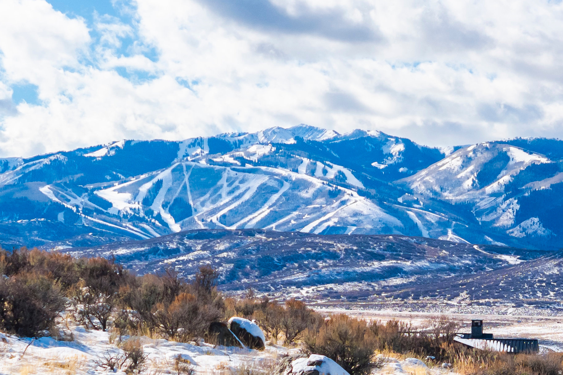 ELK RIDGE BLUFFS - Land