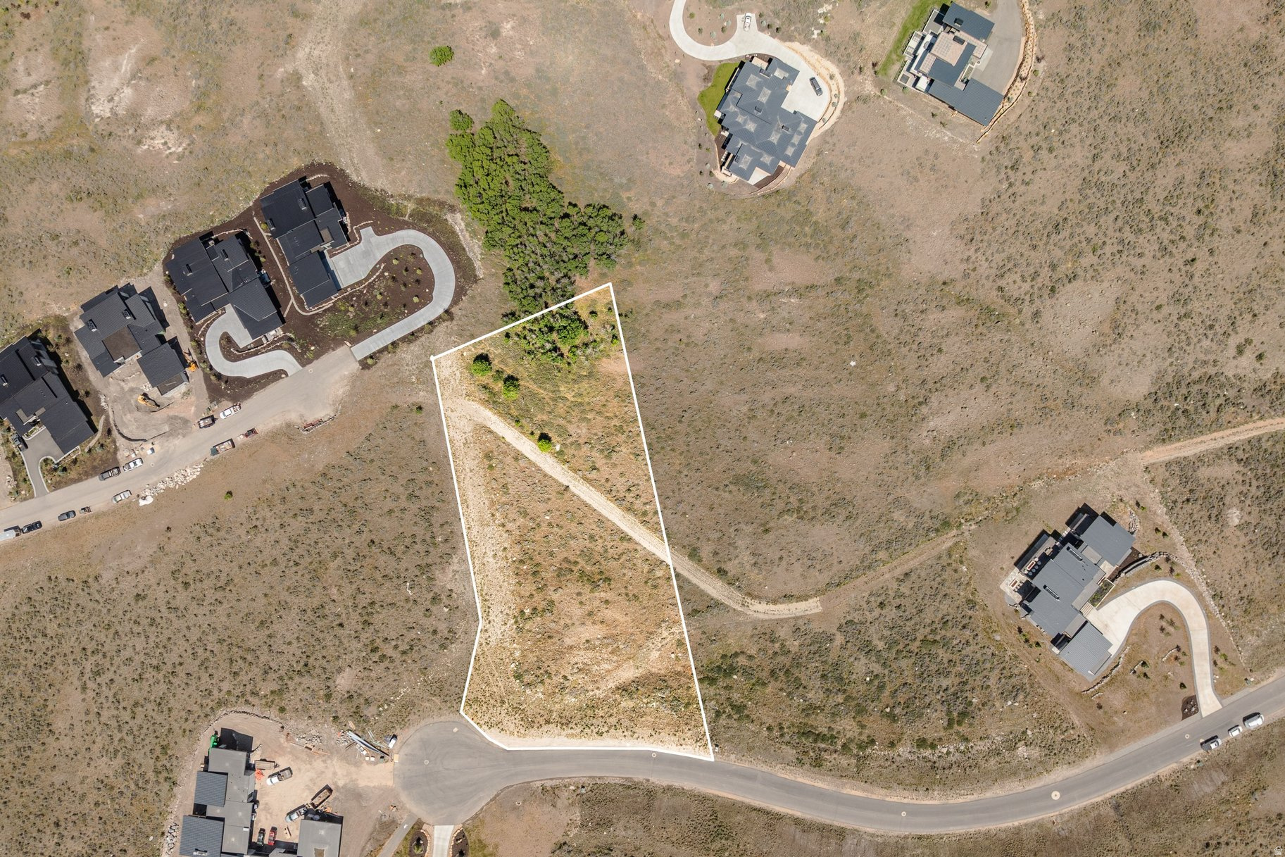 ELK RIDGE BLUFFS - Land