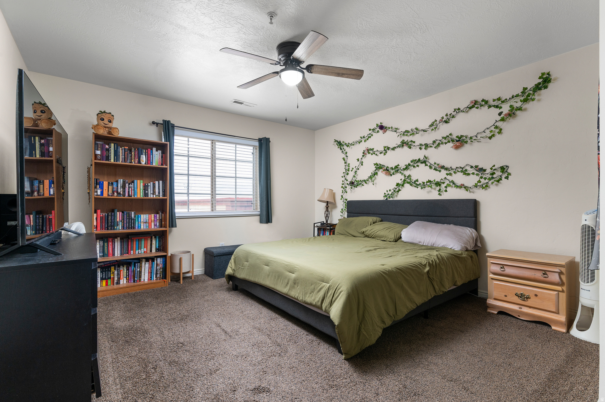 HILLCREST - Residential