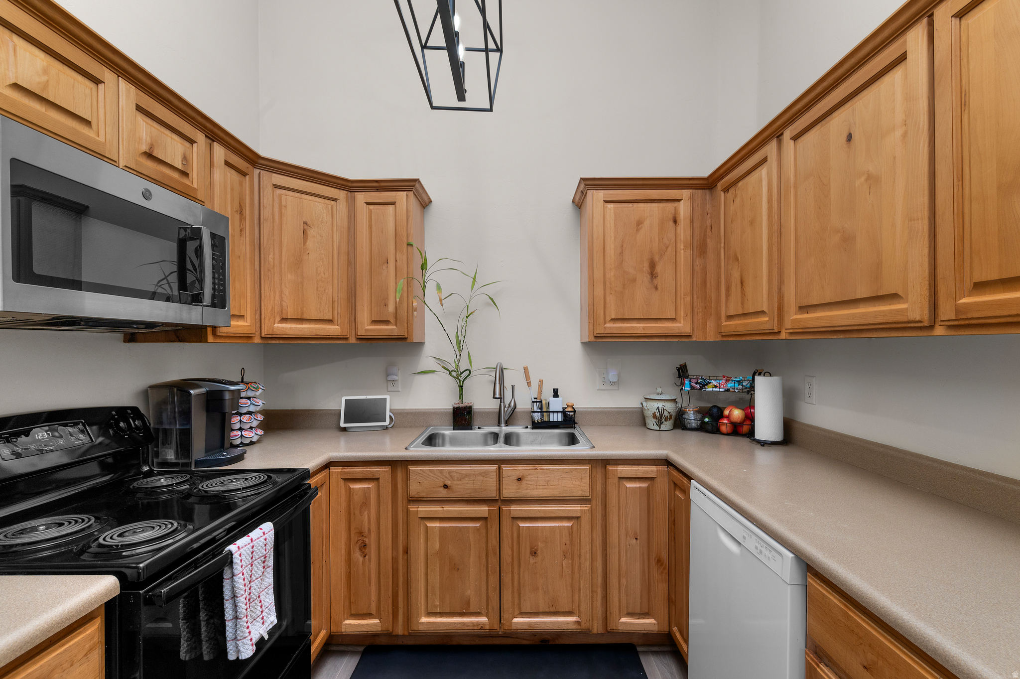 HILLCREST - Residential