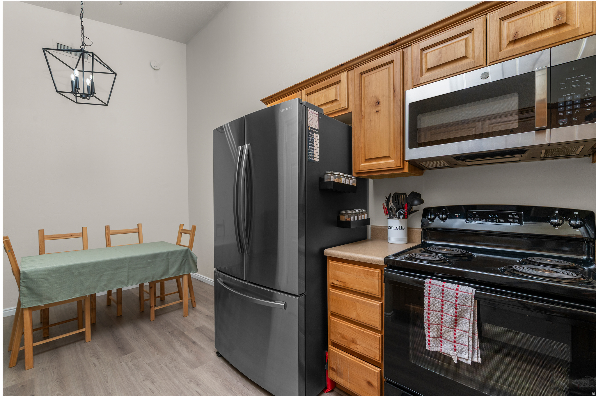 HILLCREST - Residential