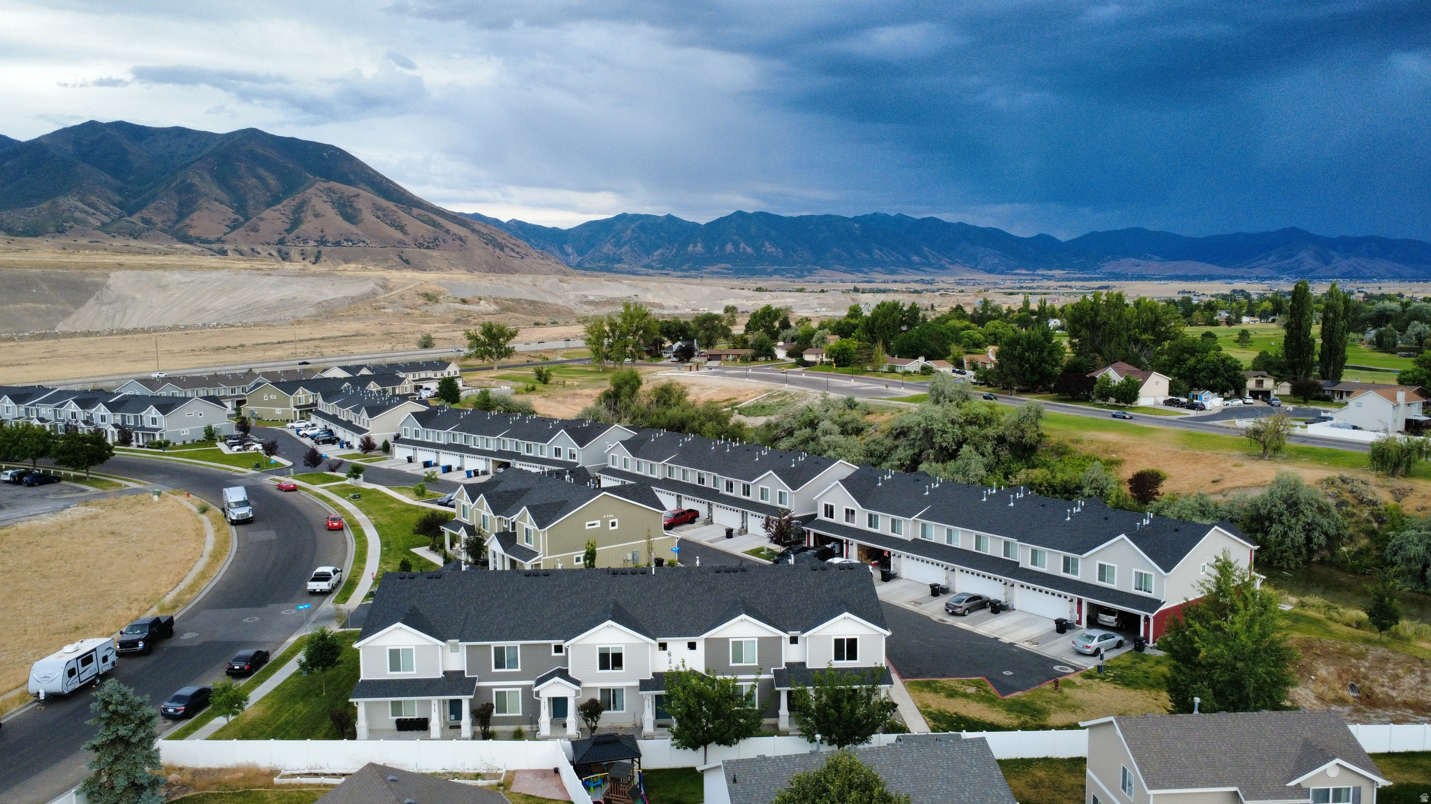 THE PARK TOWNHOMES - Residential
