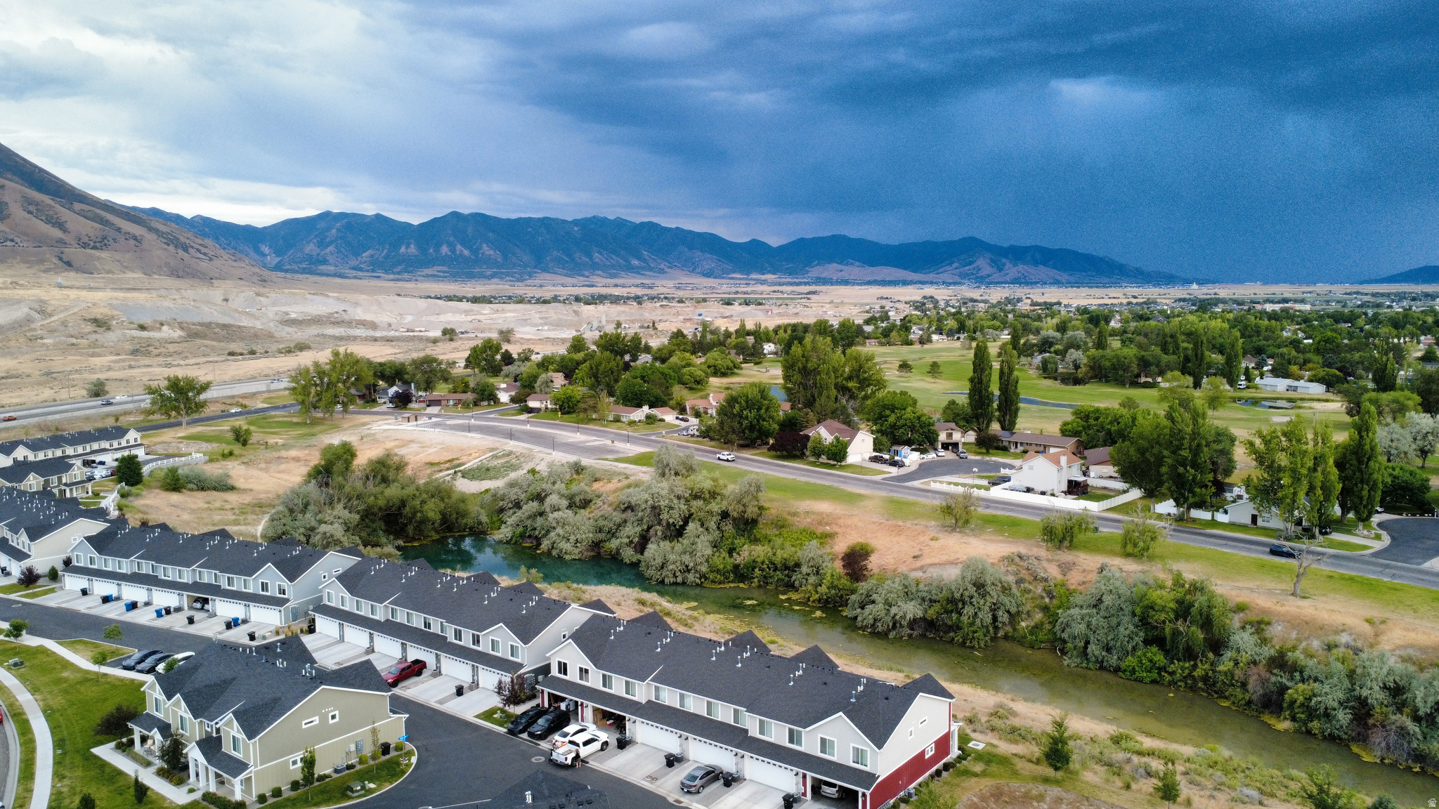 THE PARK TOWNHOMES - Residential