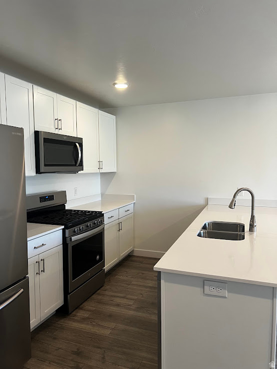 THE PARK TOWNHOMES - Residential