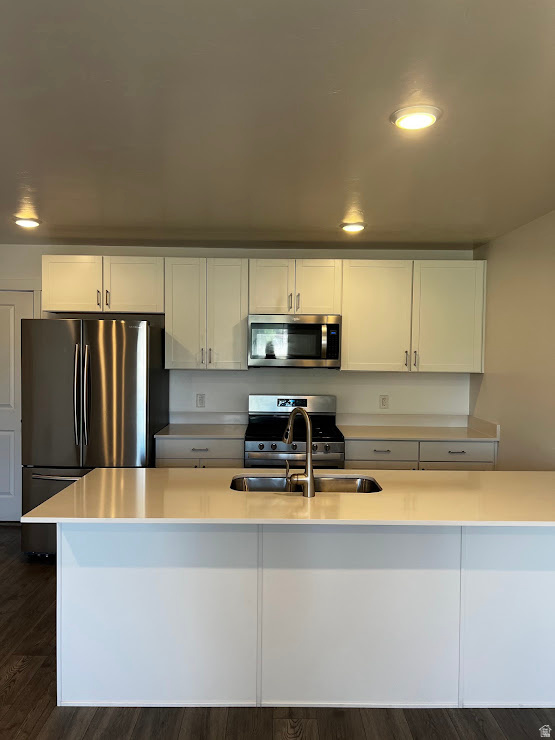 THE PARK TOWNHOMES - Residential