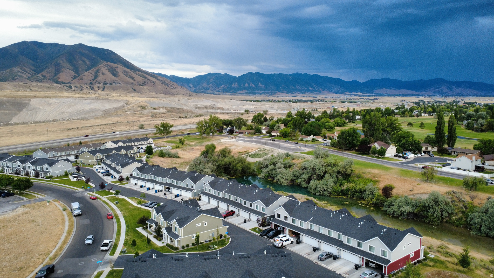 THE PARK TOWNHOMES - Residential