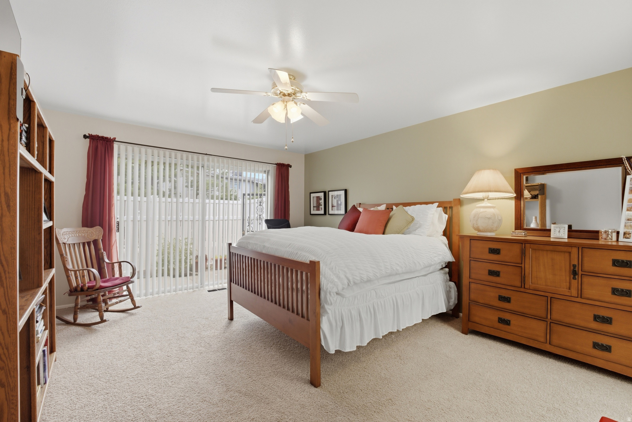 WOODBRIDGE CONDM - Residential