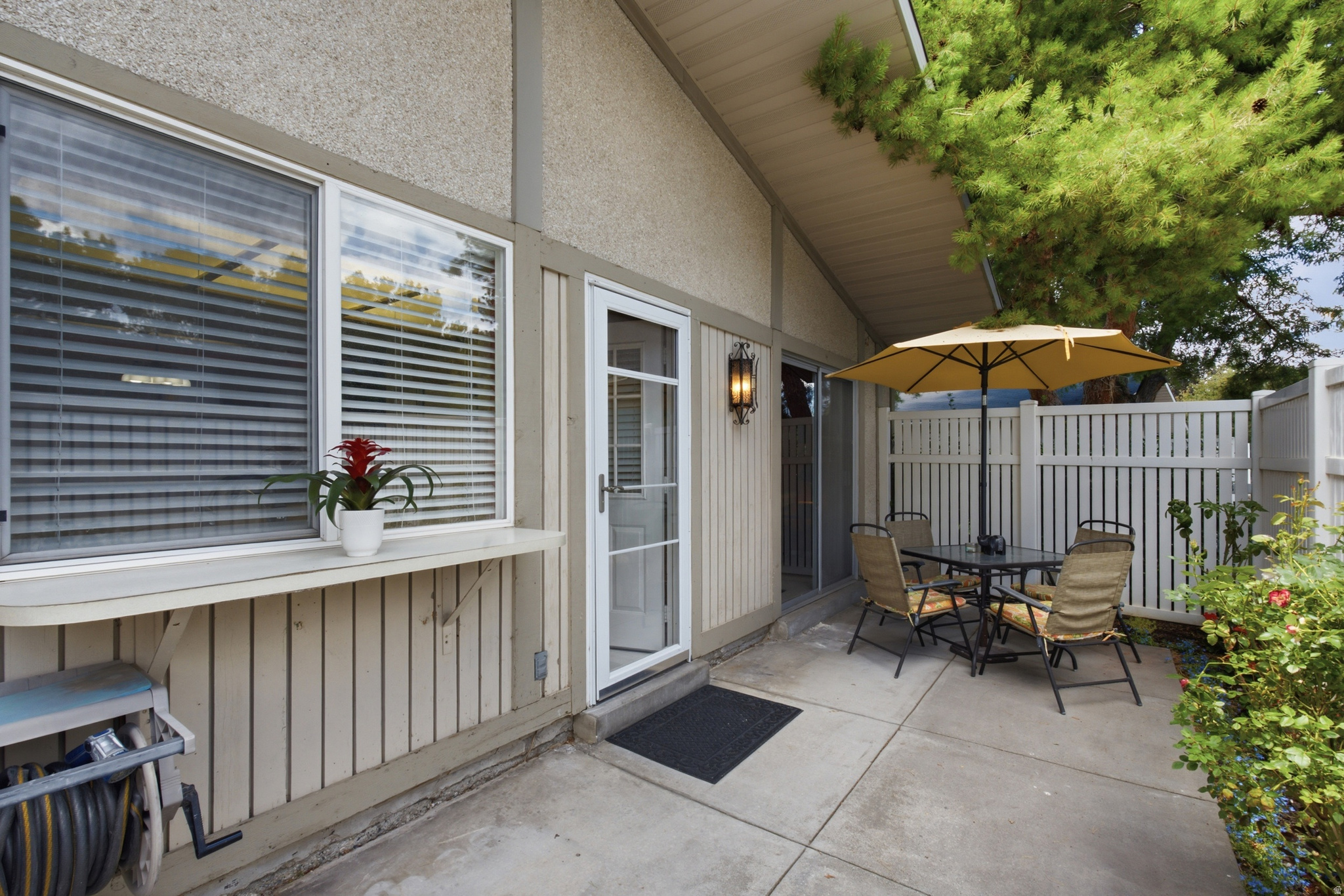 WOODBRIDGE CONDM - Residential