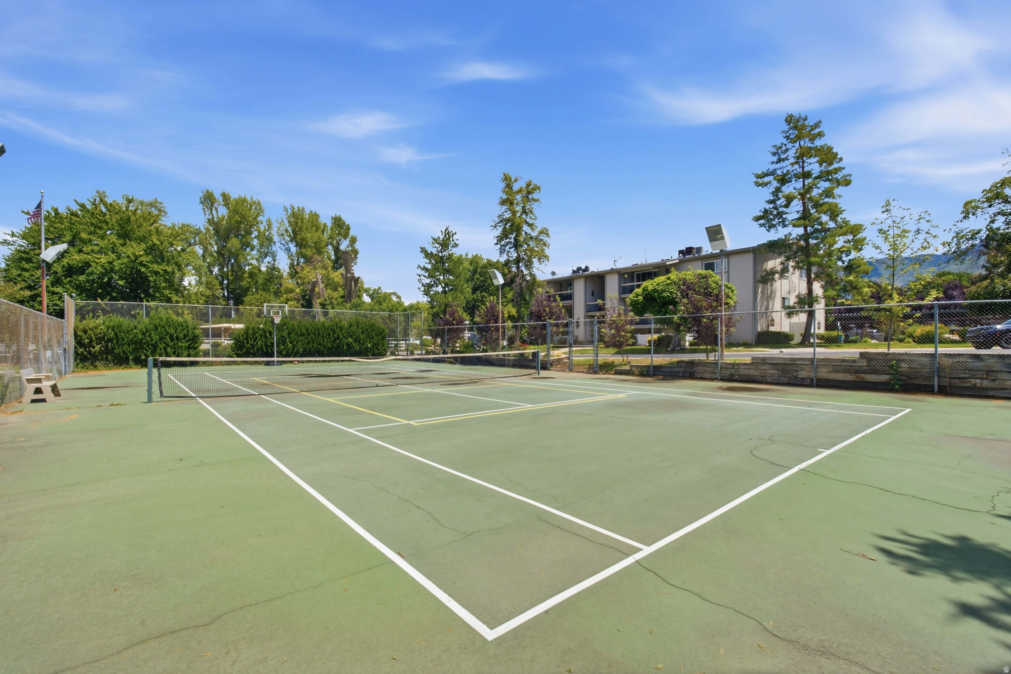 WOODBRIDGE CONDM - Residential