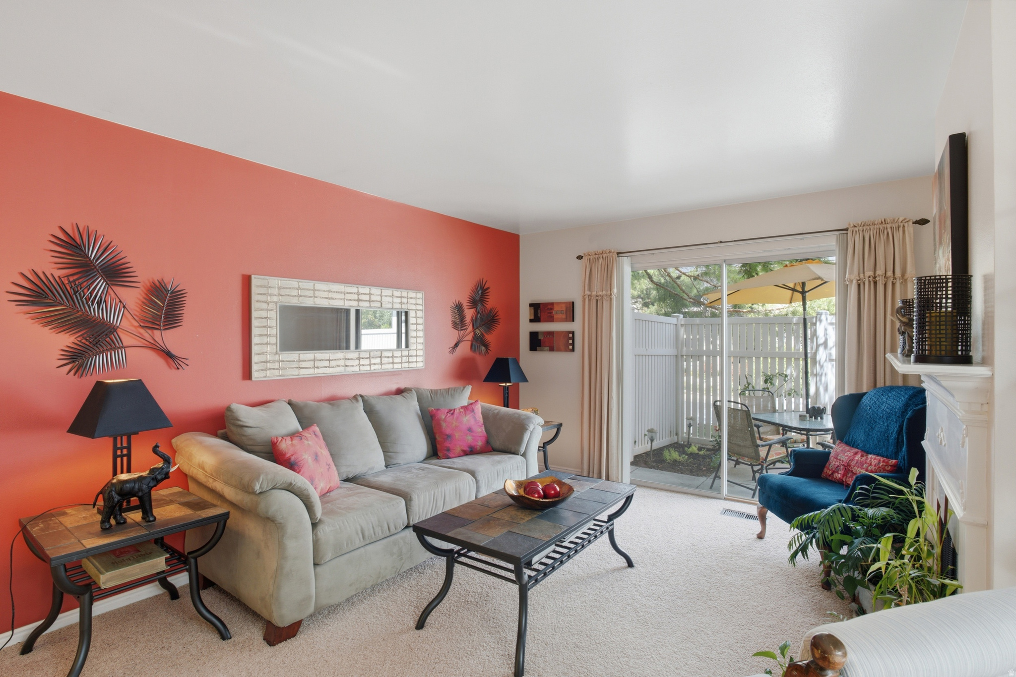 WOODBRIDGE CONDM - Residential