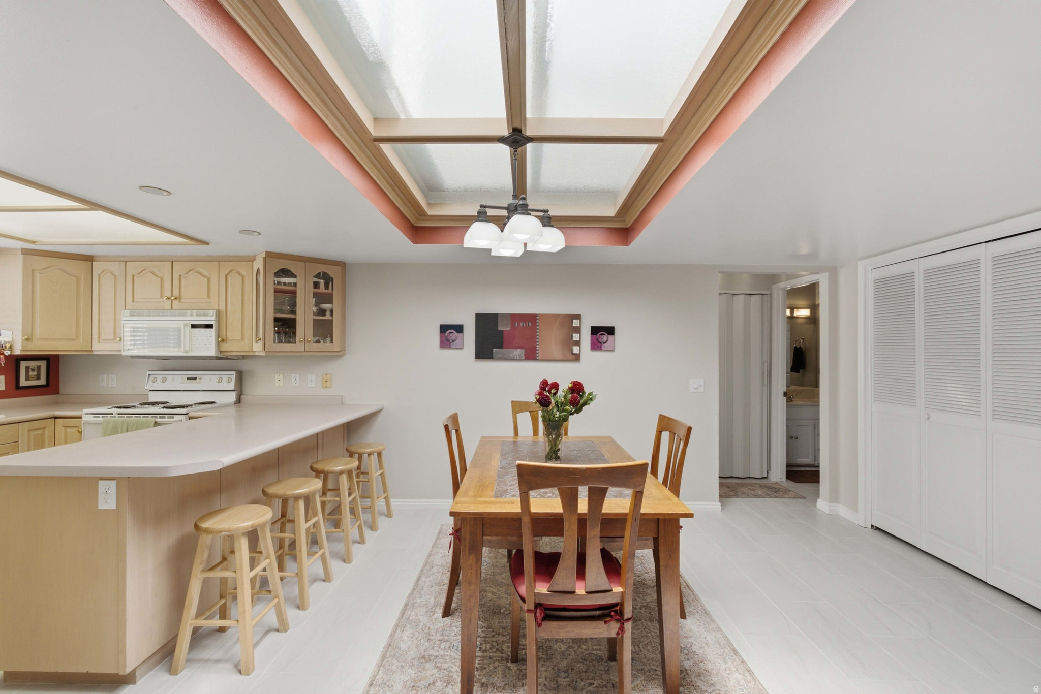 WOODBRIDGE CONDM - Residential