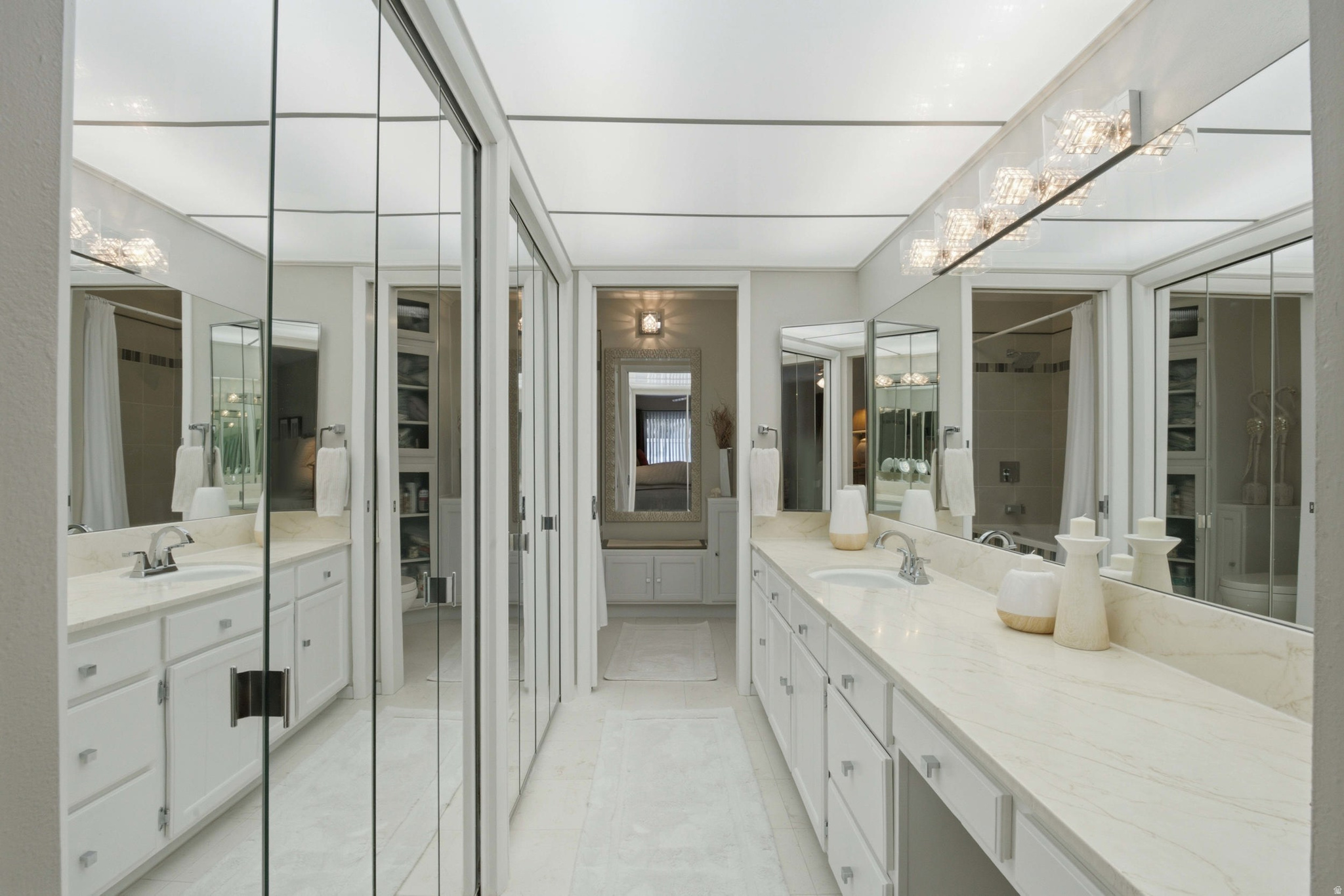 WOODBRIDGE CONDM - Residential