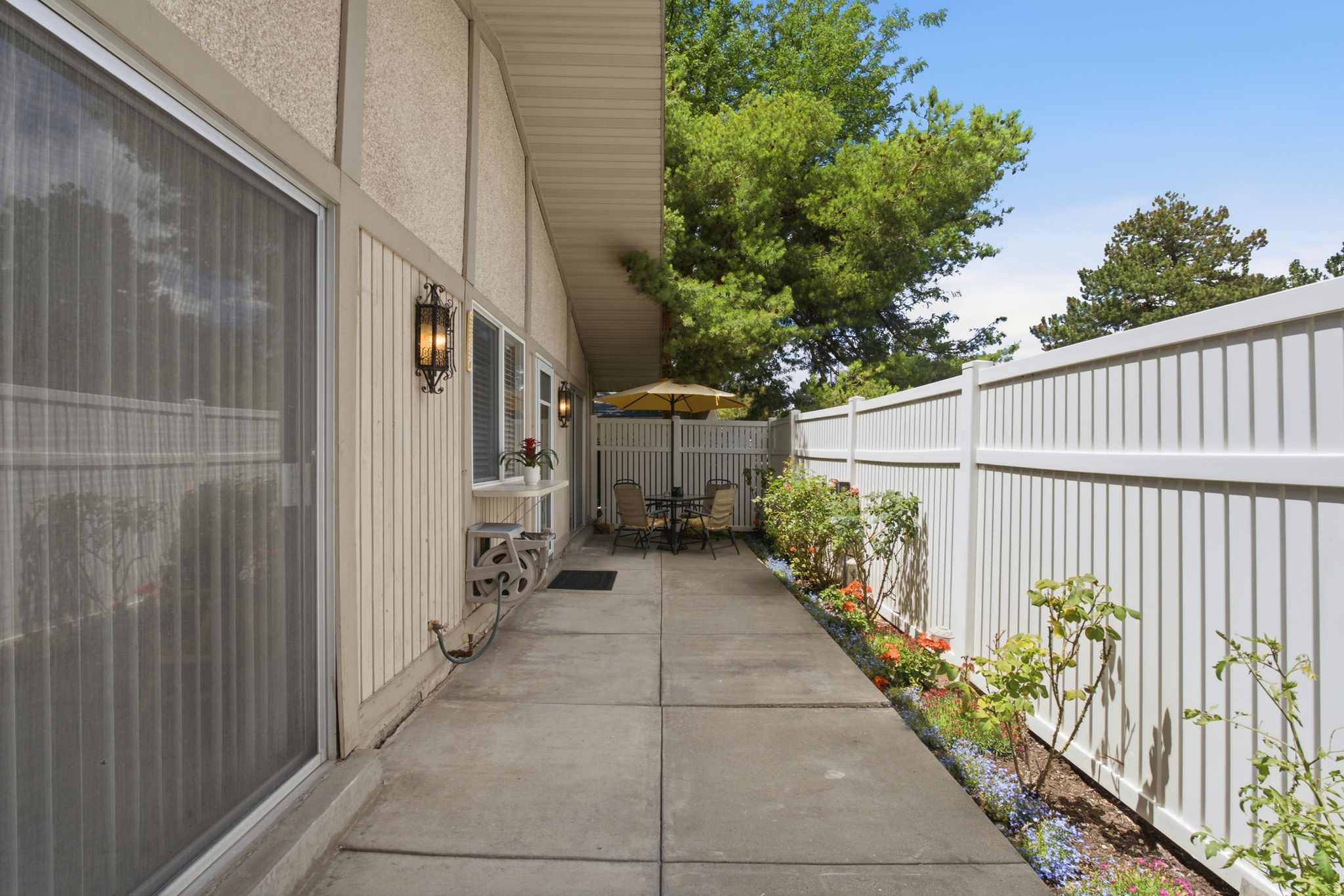 WOODBRIDGE CONDM - Residential