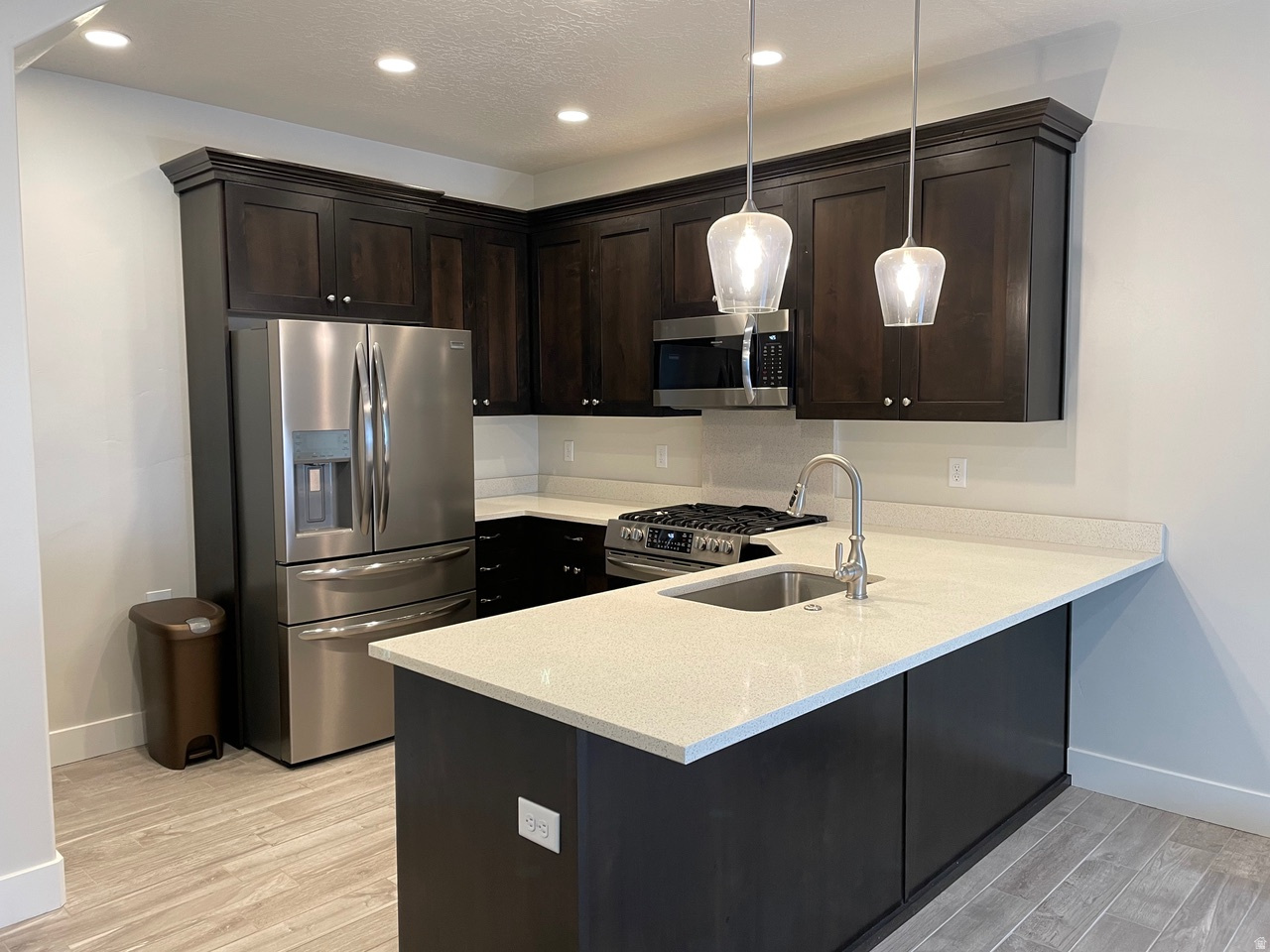 RIDGEVIEW - Residential