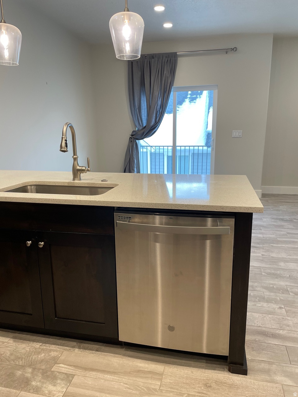 RIDGEVIEW - Residential