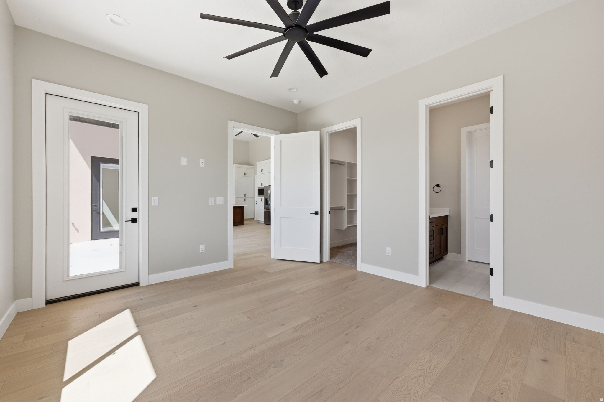 SCENIC POINTE - Residential
