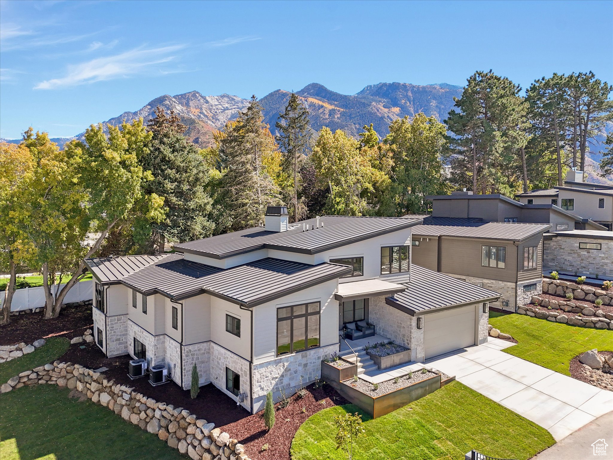 TANNENBAUM COVE - Residential