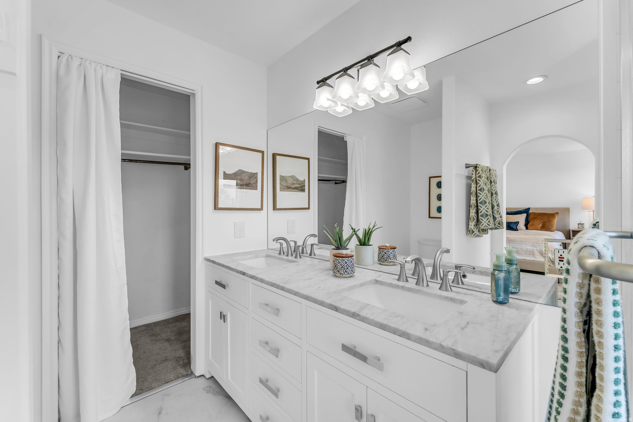 STONEGATE - Residential