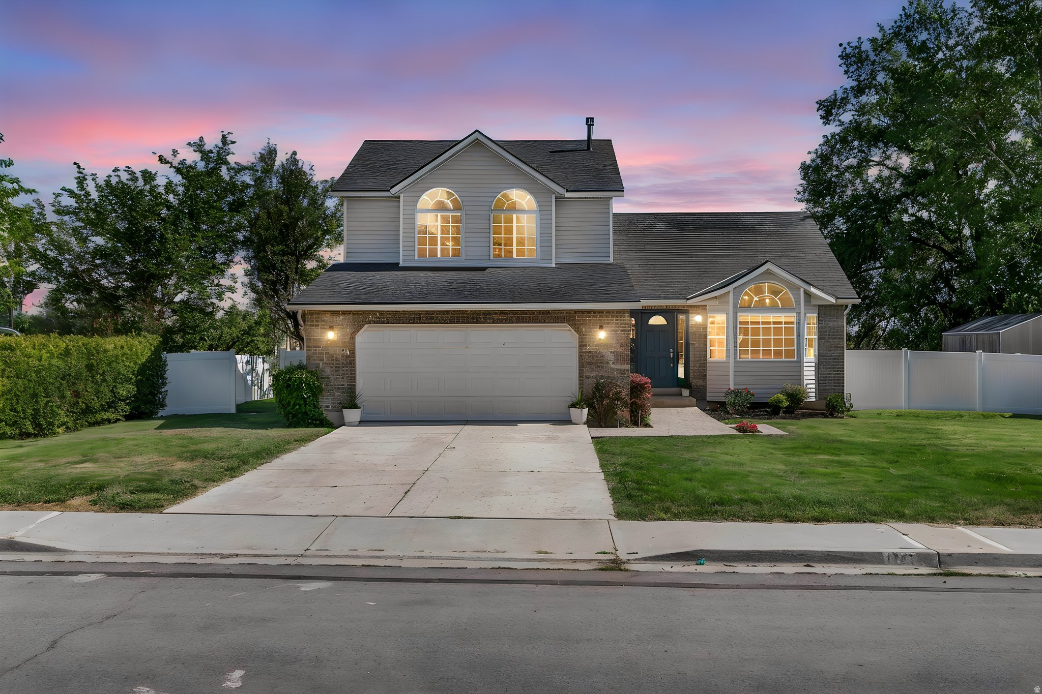 STONEGATE - Residential