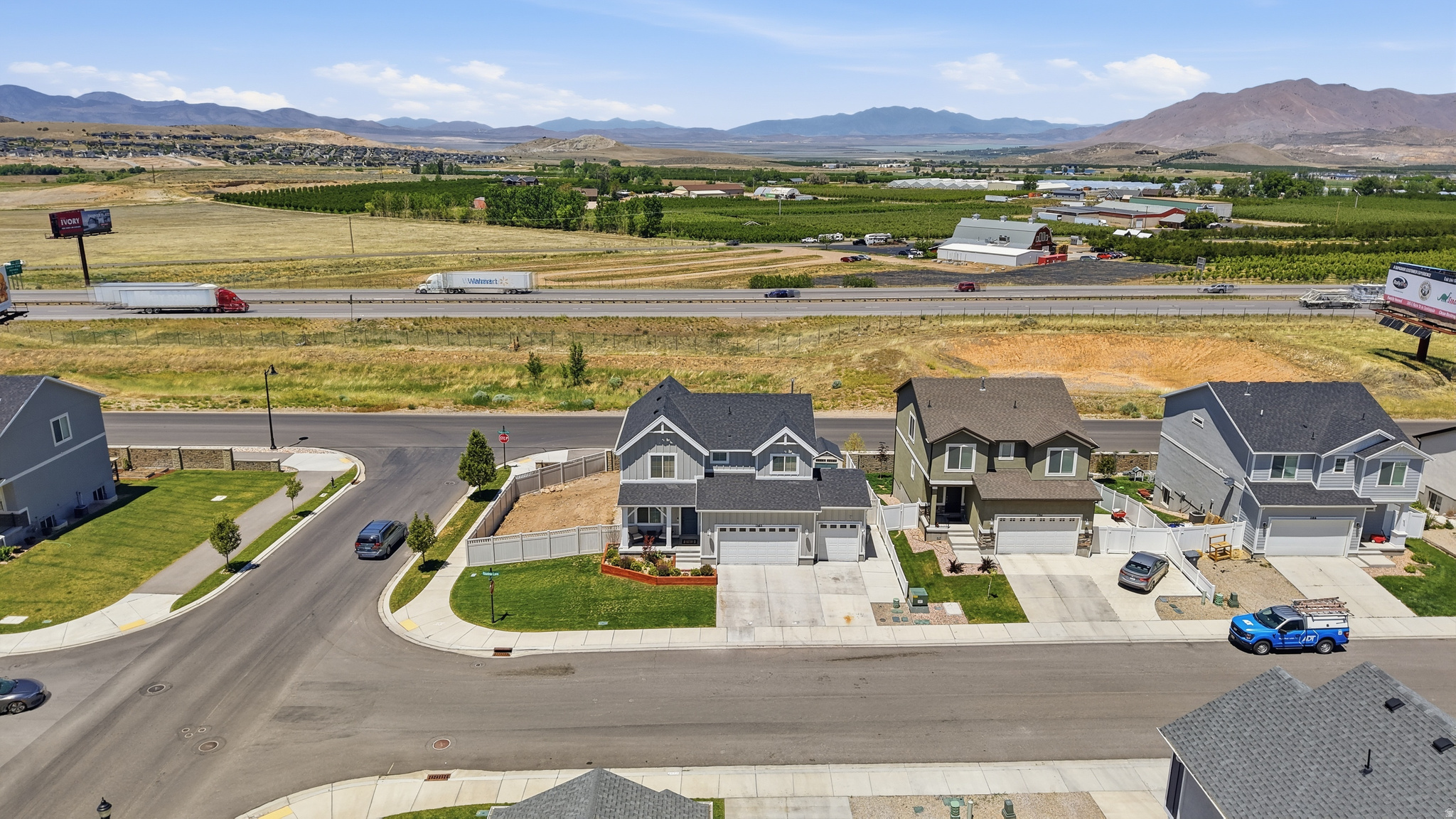 FOOTHILL VILLAGE - Residential