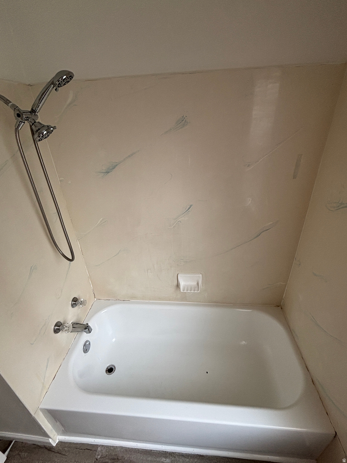 VISTA LAKE - Residential Lease