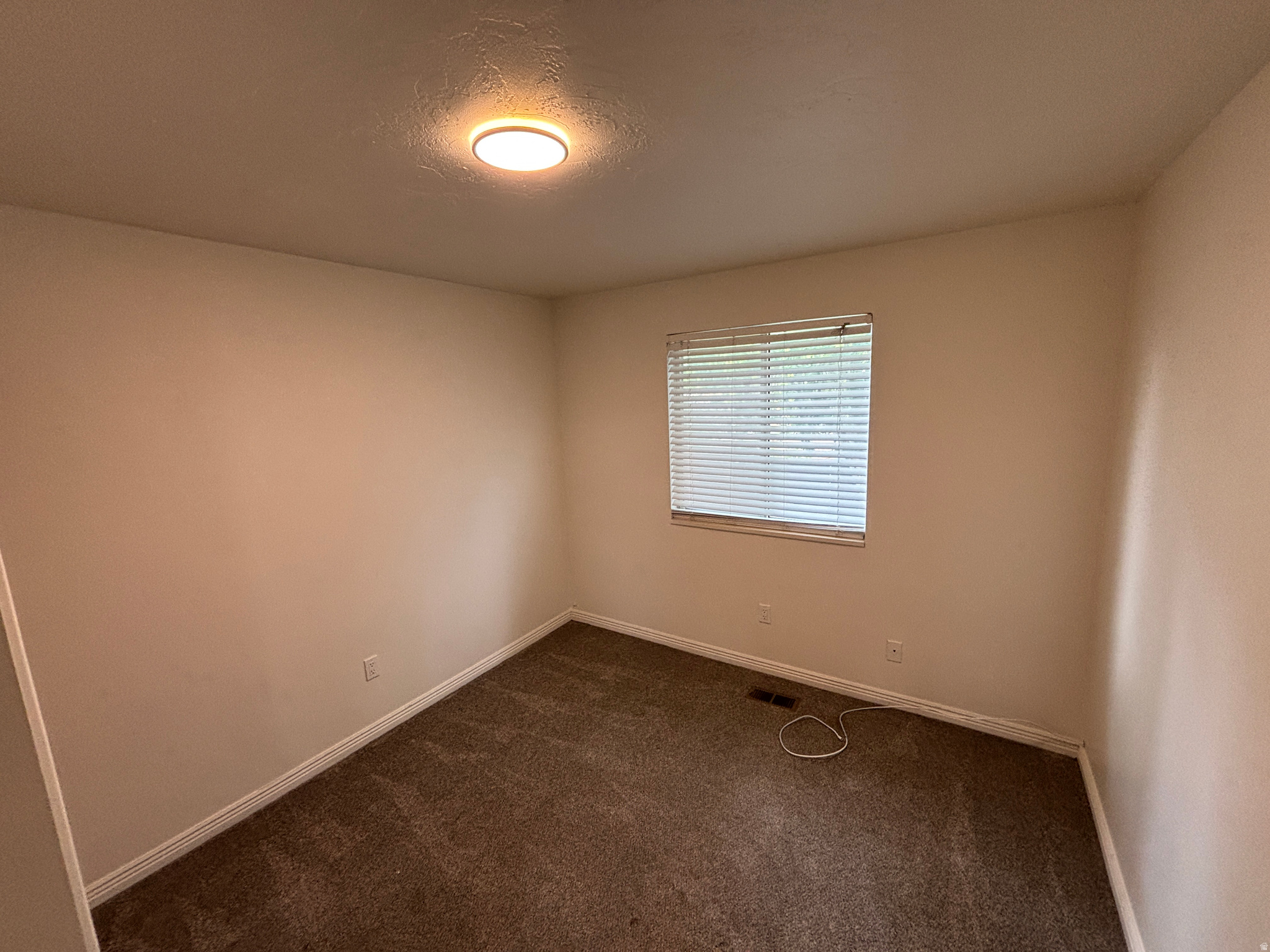 VISTA LAKE - Residential Lease