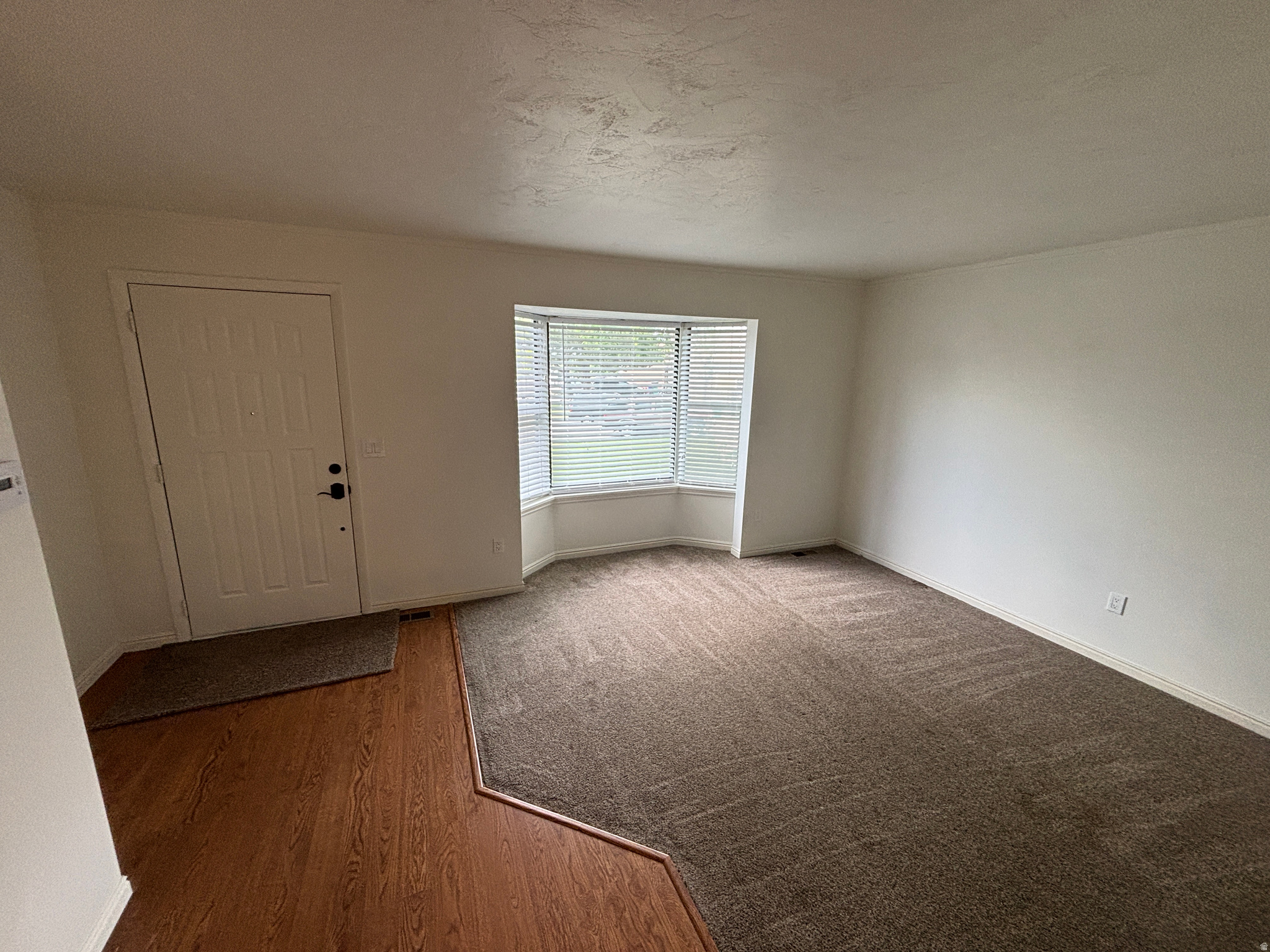 VISTA LAKE - Residential Lease