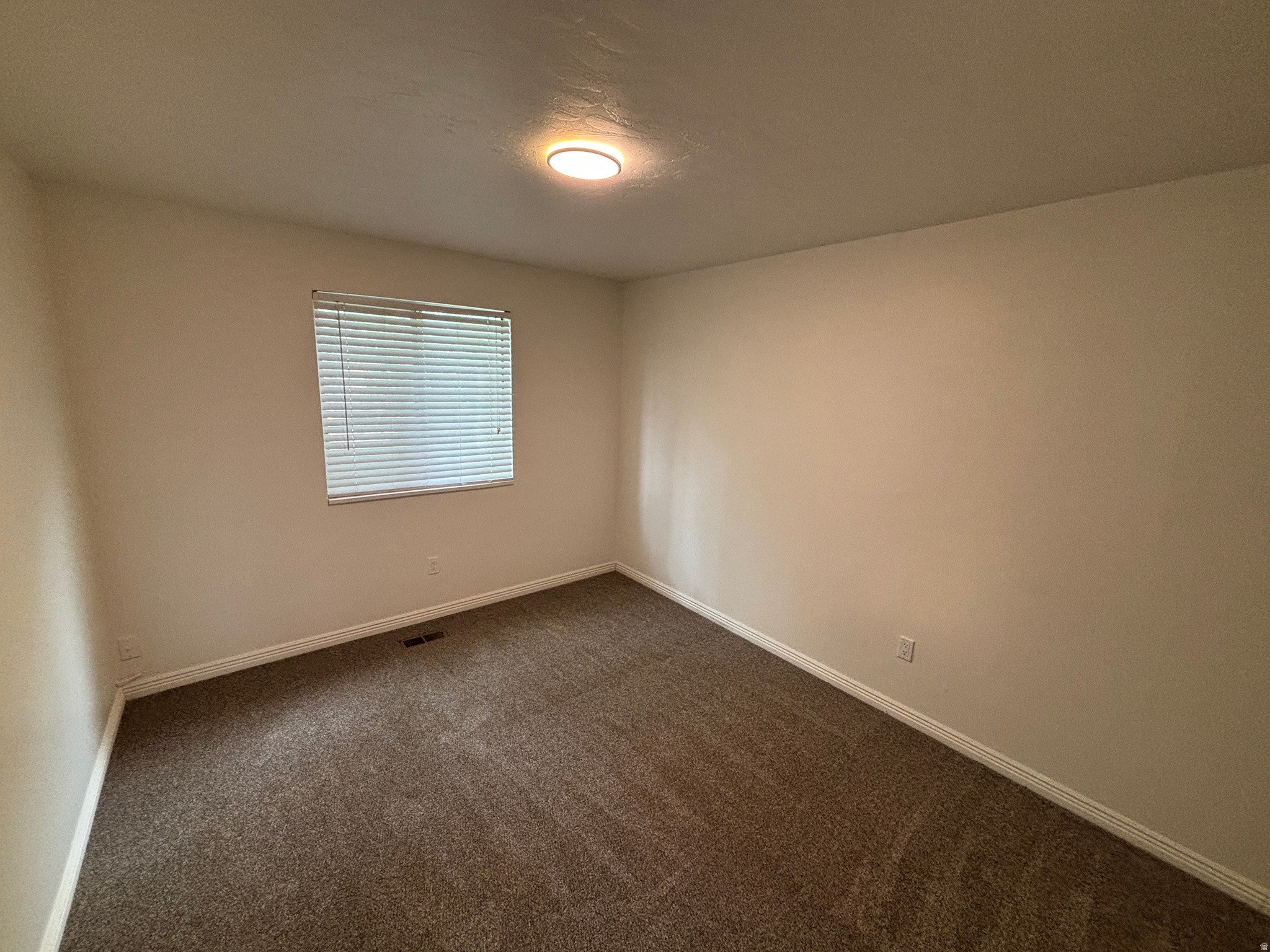 VISTA LAKE - Residential Lease