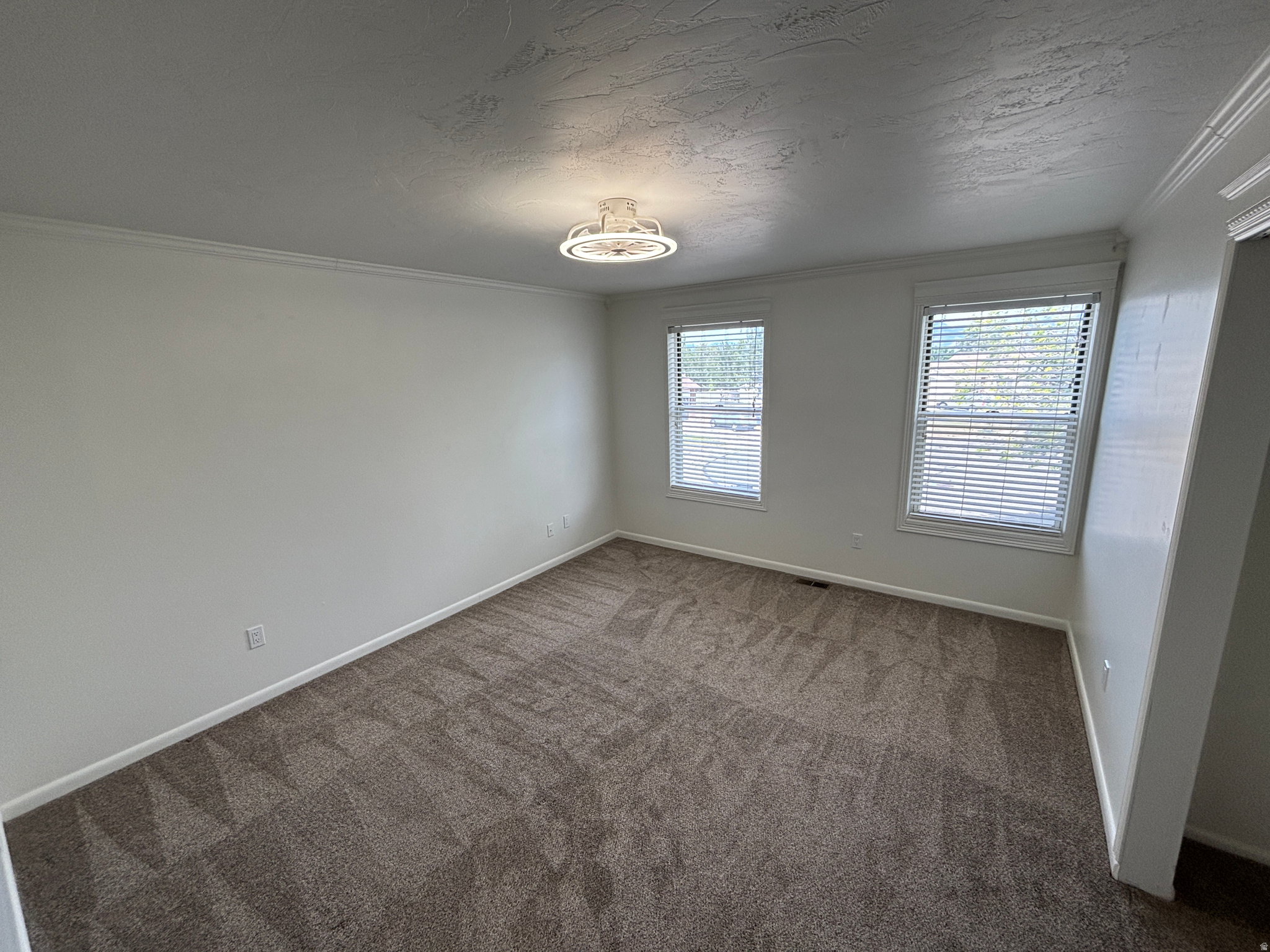 VISTA LAKE - Residential Lease