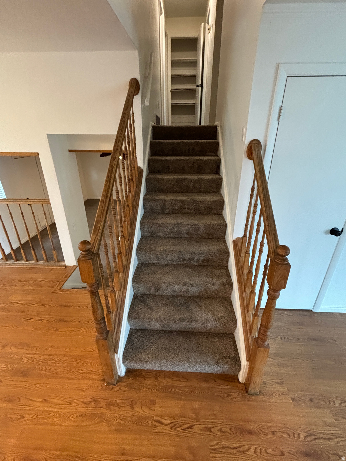 VISTA LAKE - Residential Lease