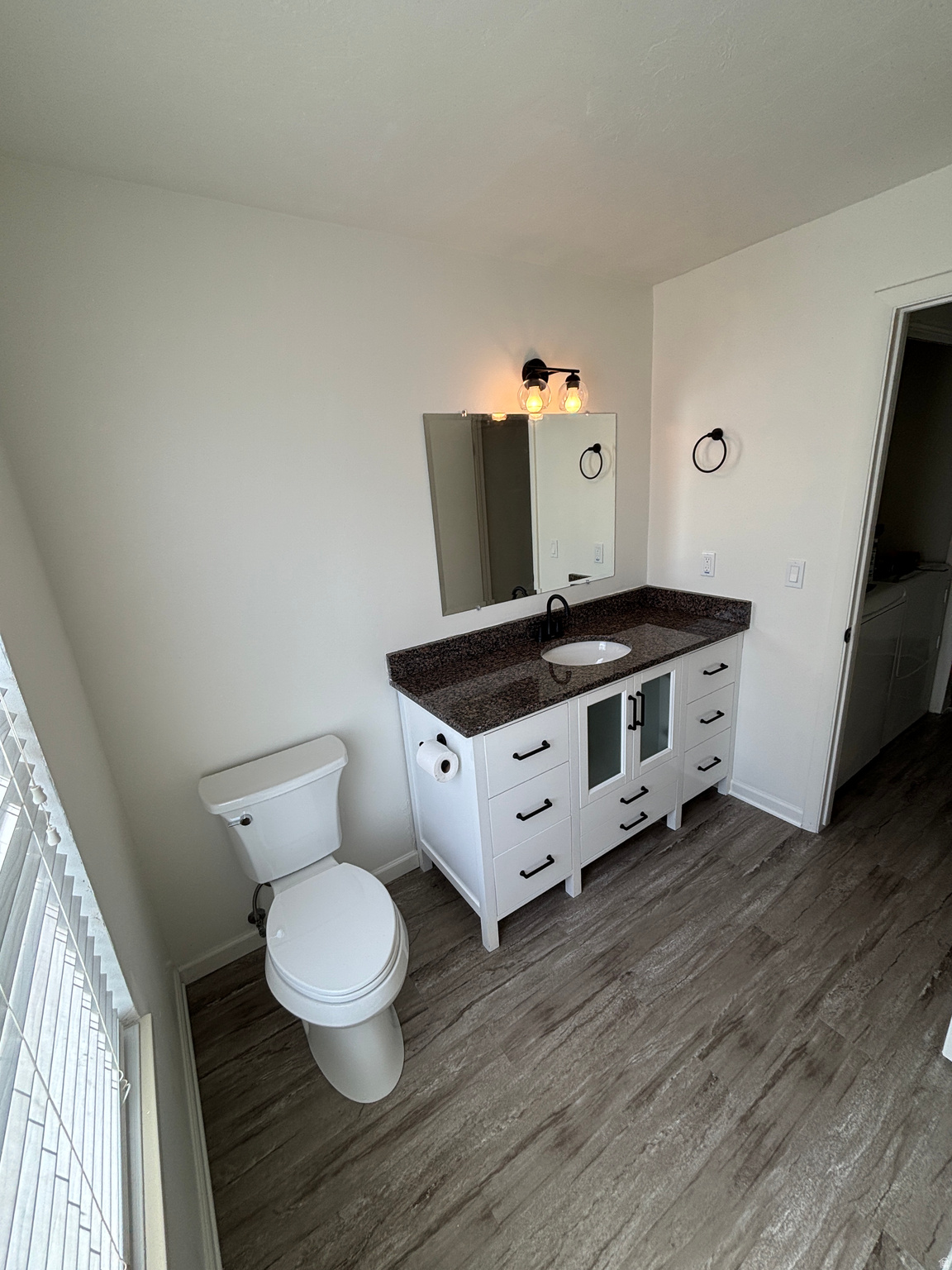 VISTA LAKE - Residential Lease
