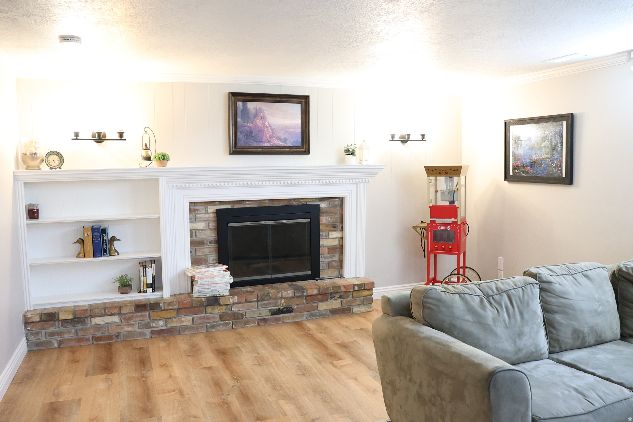 ROYAL OAKS - Residential