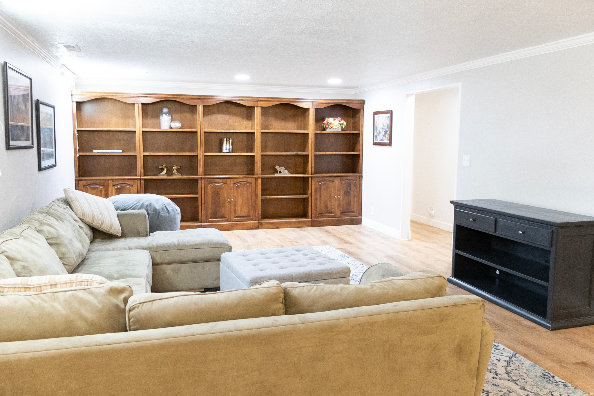 ROYAL OAKS - Residential