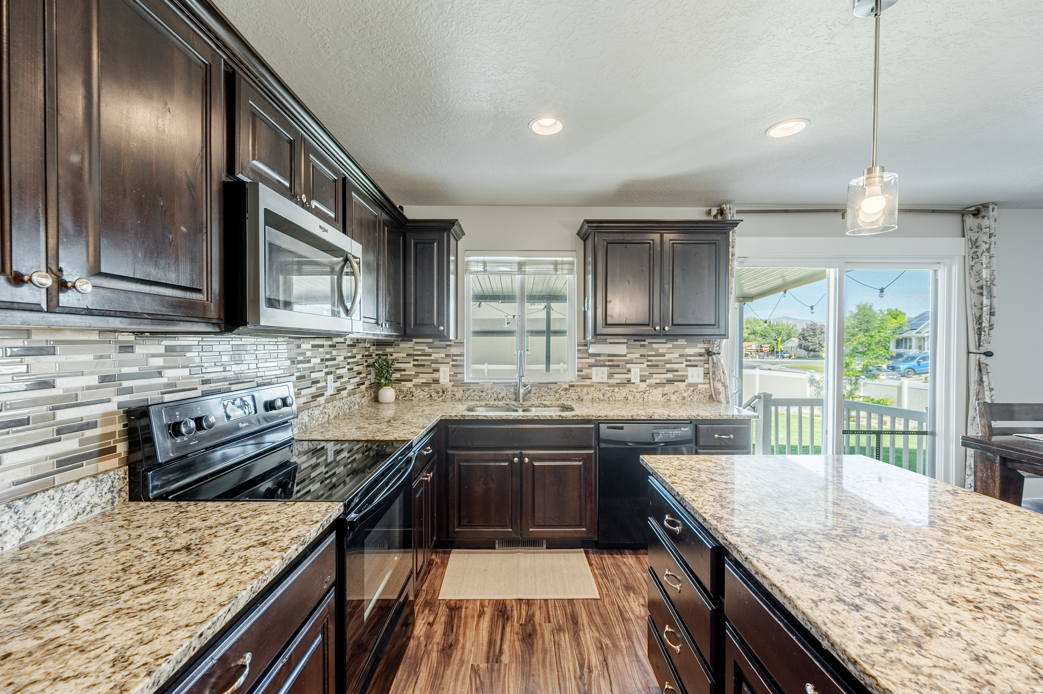 LARSON FARMS - Residential