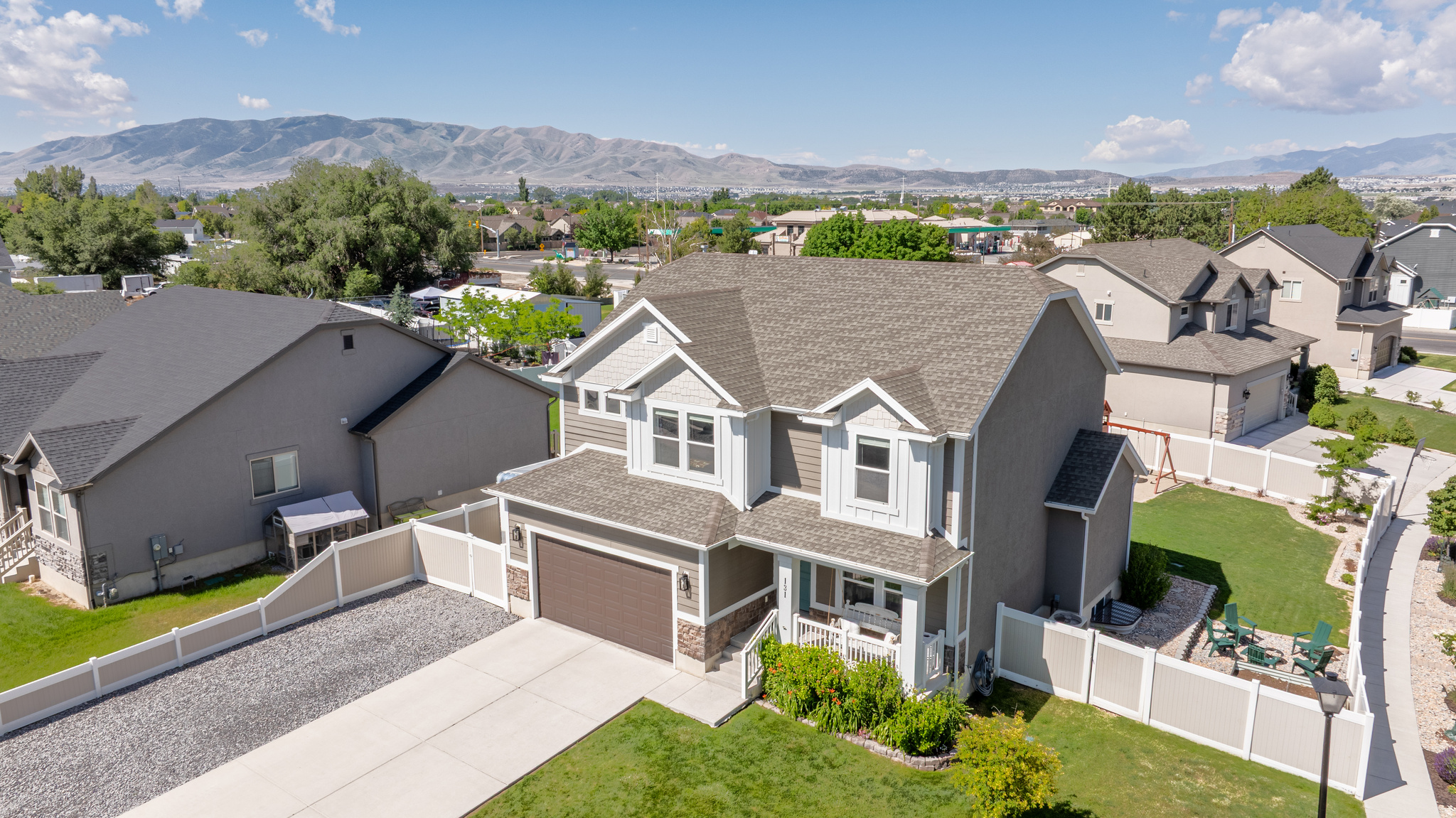 LARSON FARMS - Residential