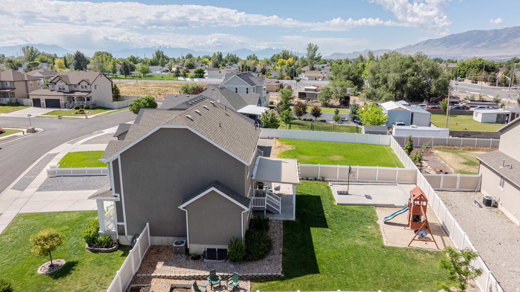 LARSON FARMS - Residential