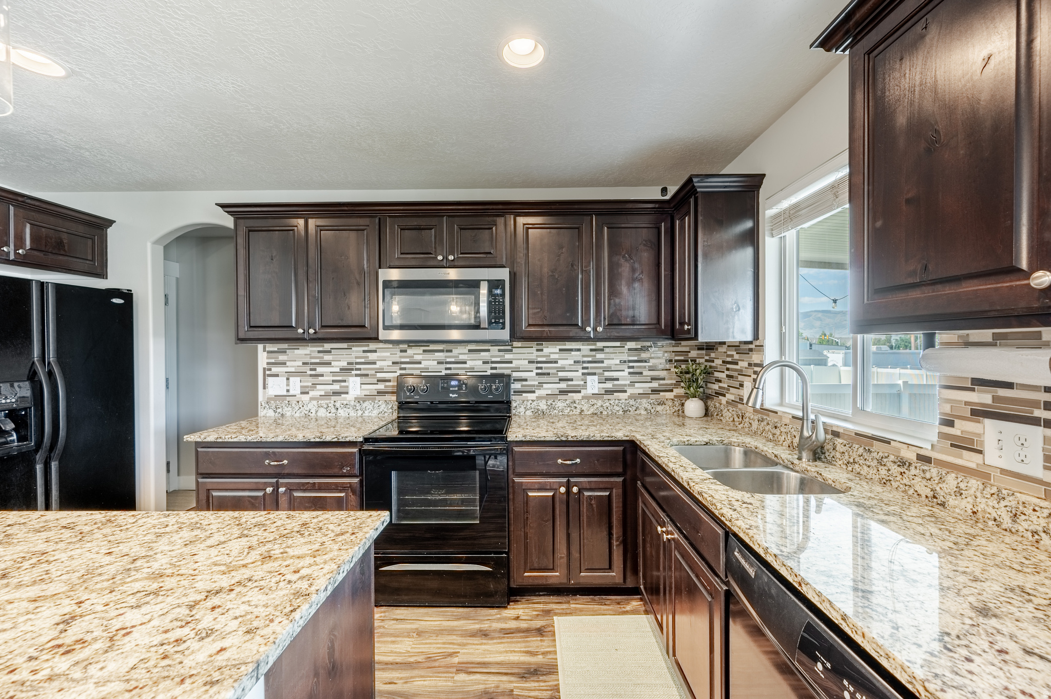 LARSON FARMS - Residential
