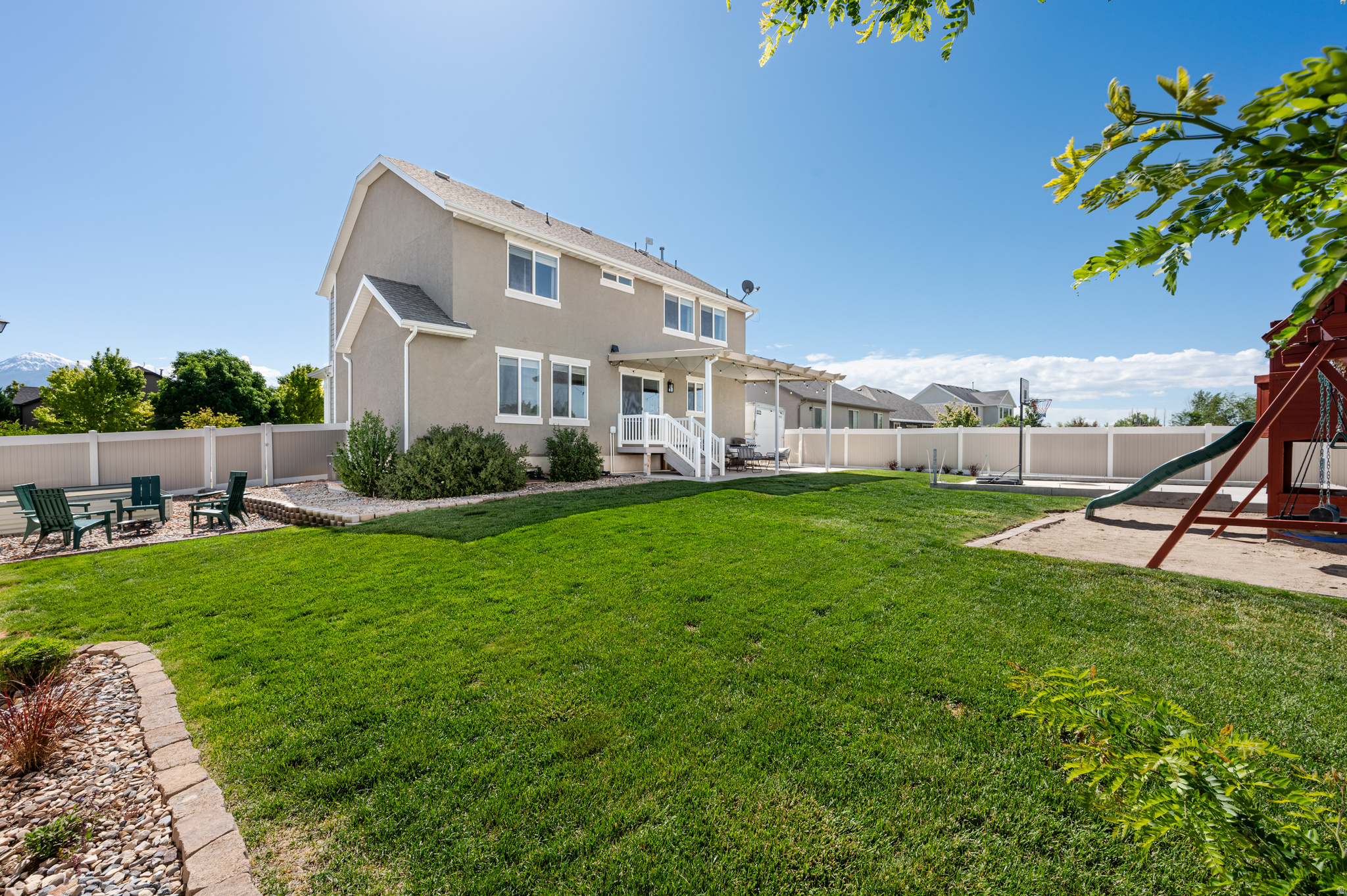 LARSON FARMS - Residential