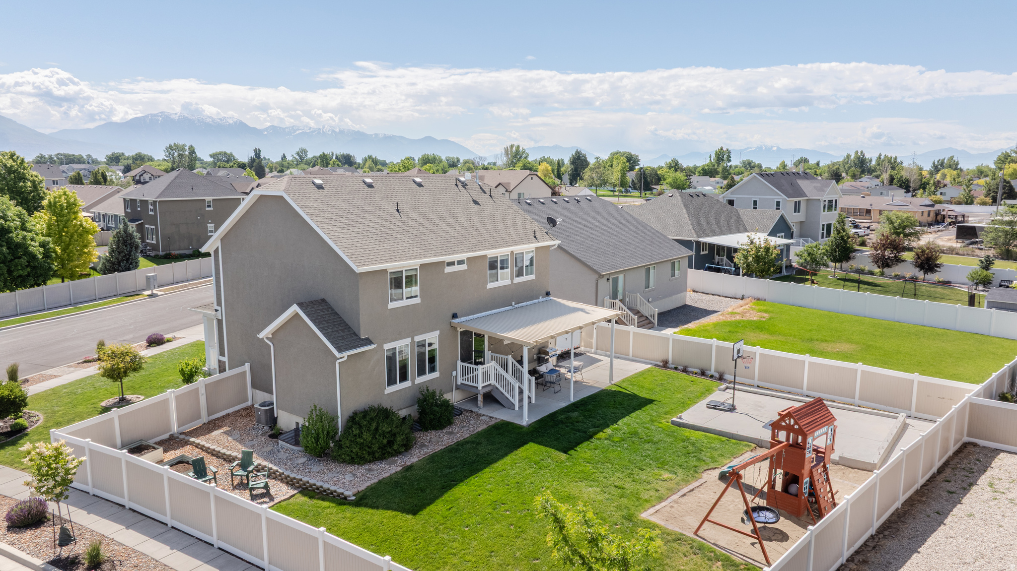 LARSON FARMS - Residential