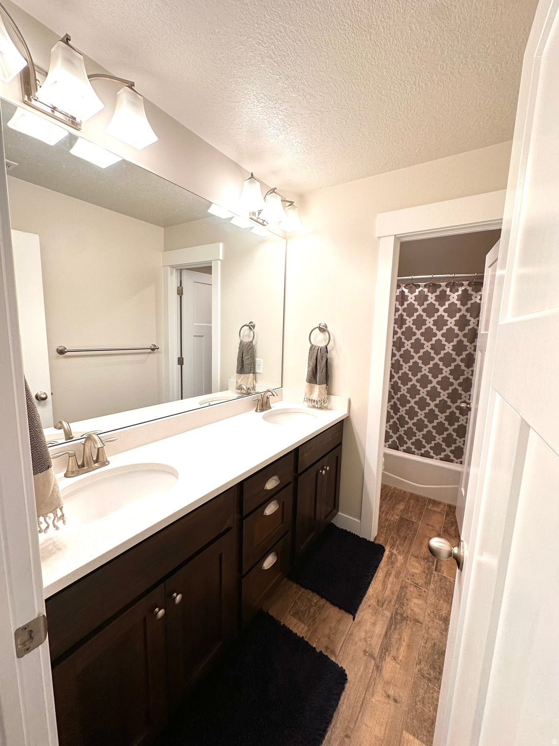 COTTONWOOD MEADOWS - Residential