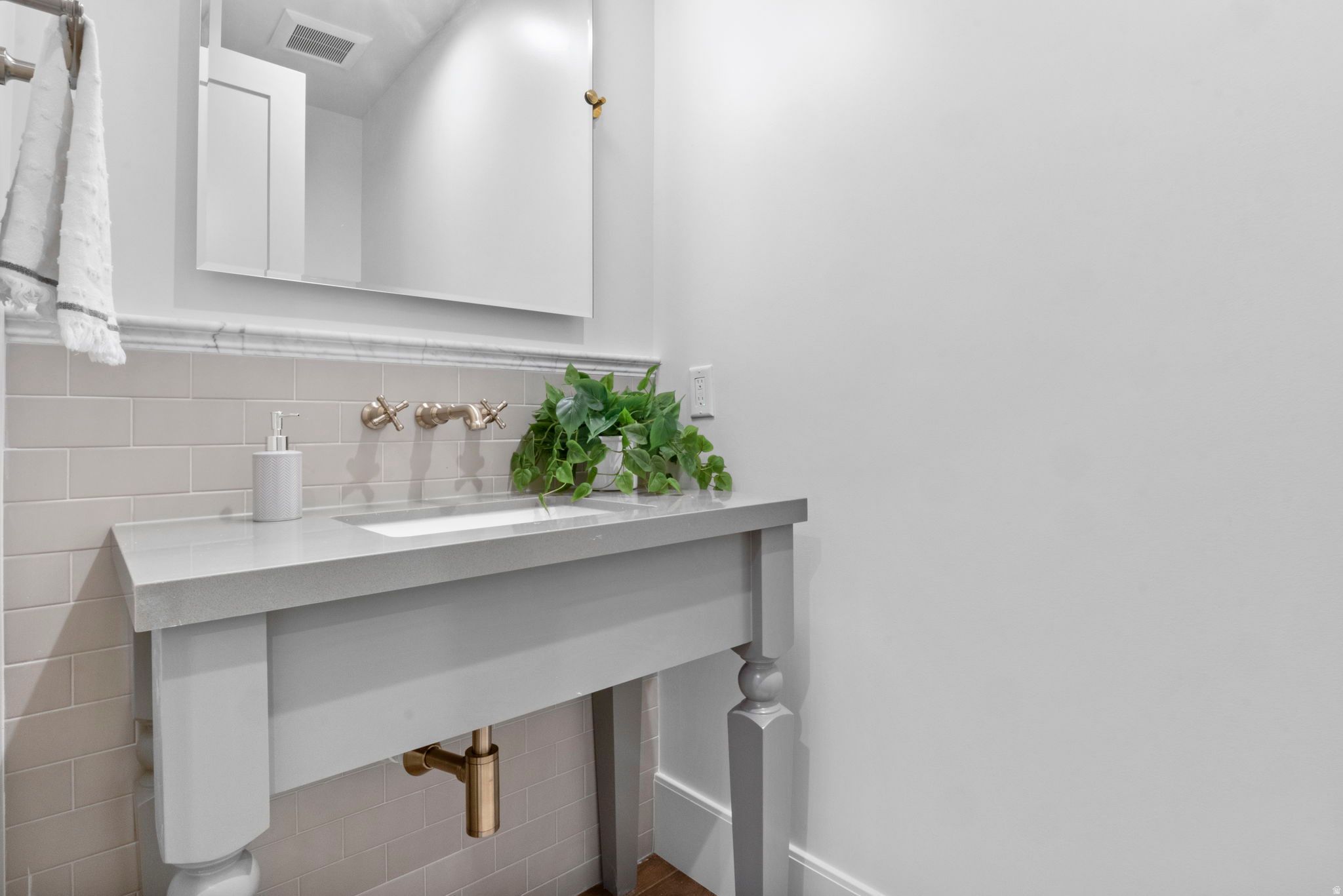 RIDGE - Residential